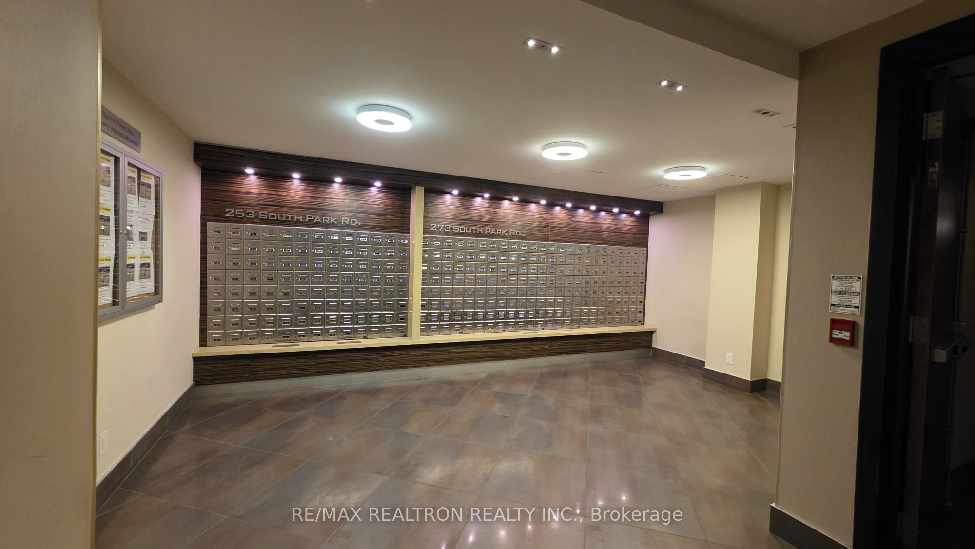 273 South Park Road 501, Markham, ON L3T 0B5 photo 5