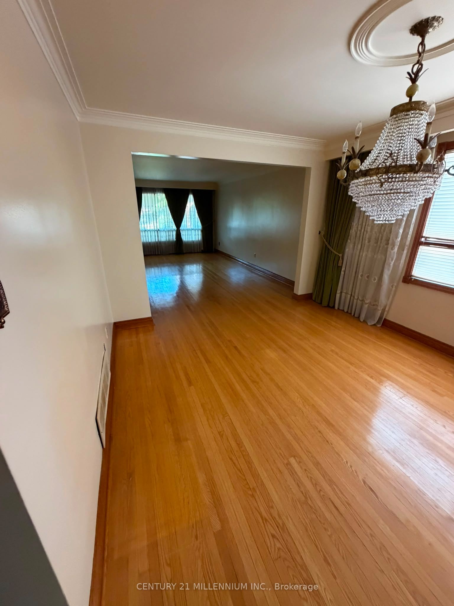 44 Wigwoss Drive, Vaughan, ON L4L 2P8 photo 5