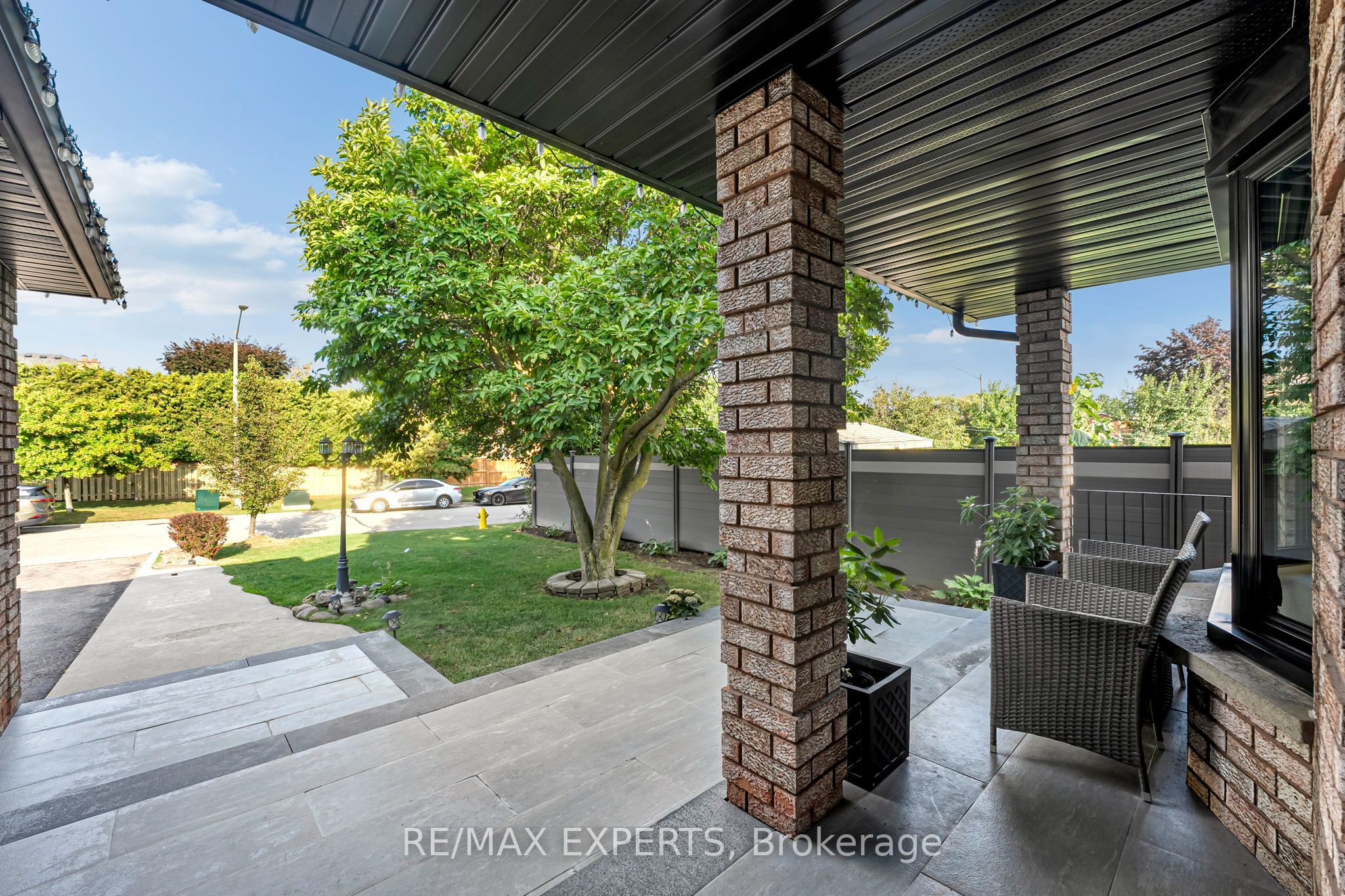 212 Bordeaux Drive, Vaughan, ON L4L 8B6 photo 3