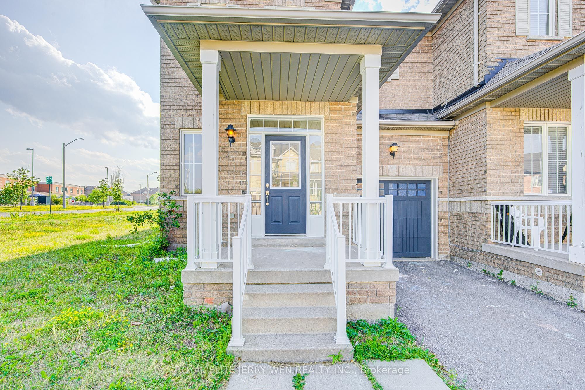 159 Lebovic Drive, Richmond Hill, ON L4E 5B8 photo 2