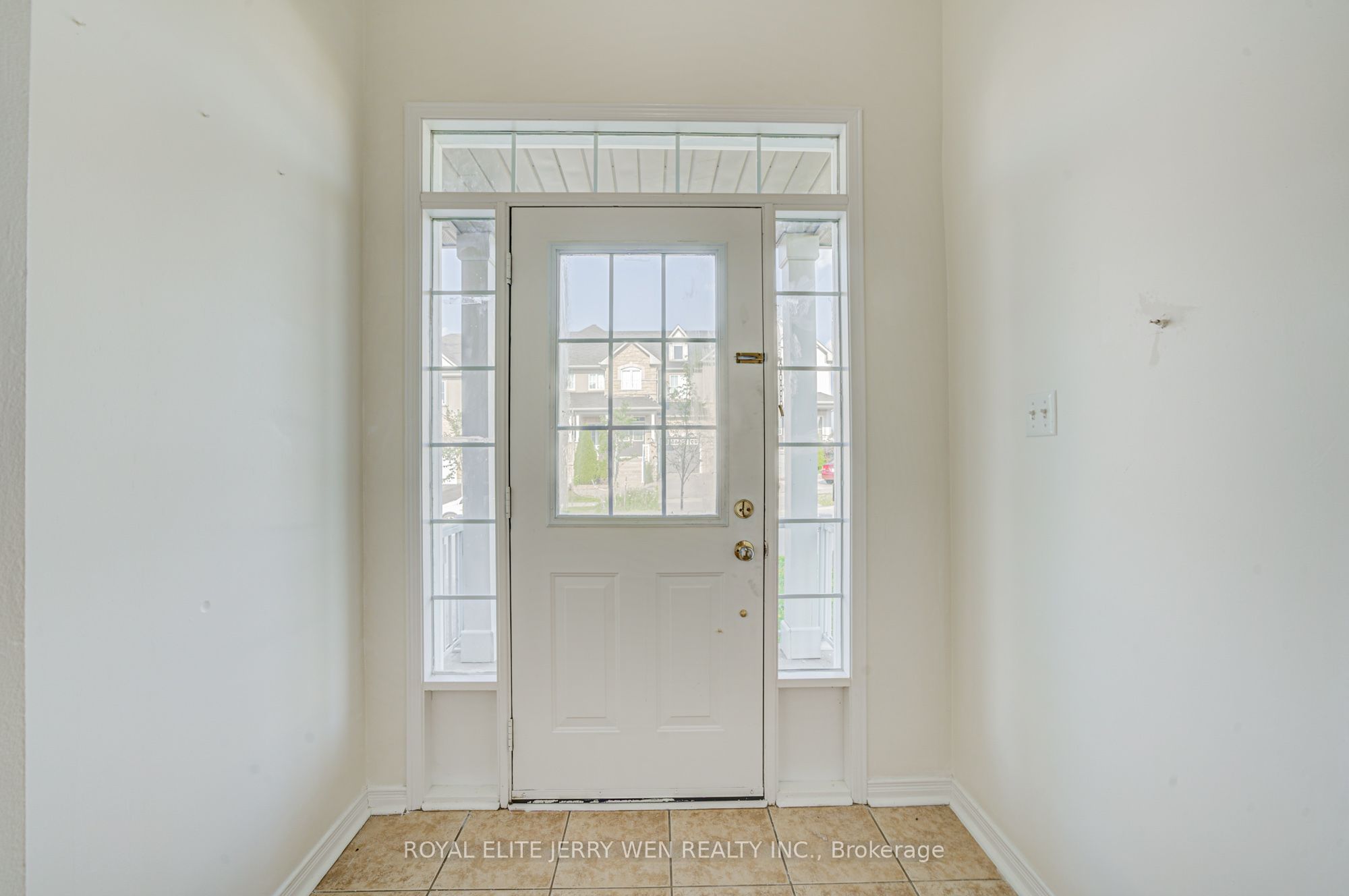 159 Lebovic Drive, Richmond Hill, ON L4E 5B8 photo 3