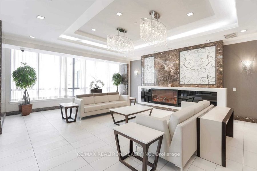 370 Highway 7 E 1025, Richmond Hill, ON L4B 0C4 photo 5