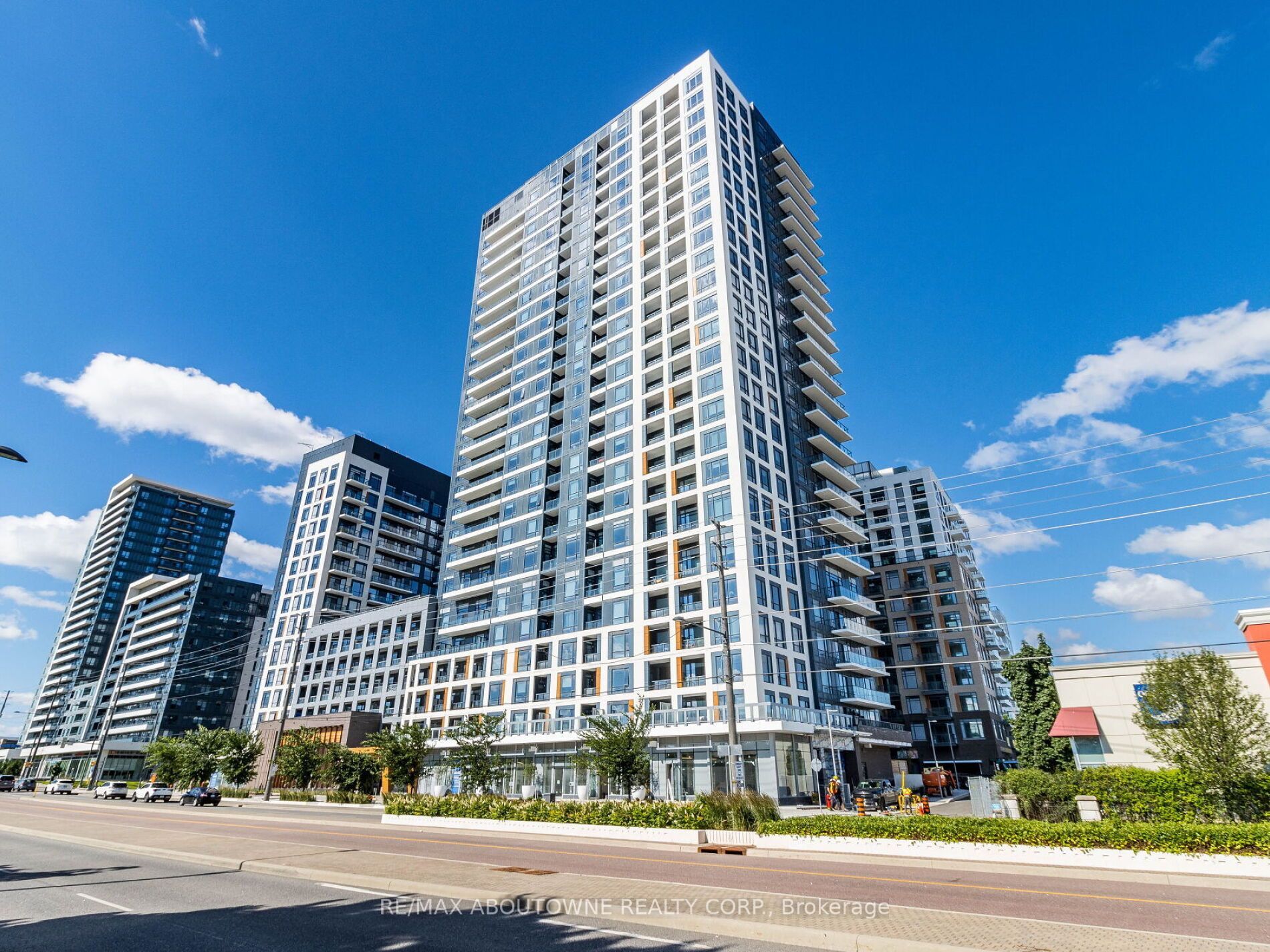 7950 Bathurst Street 613, Vaughan, ON L4J 0L4 photo 4