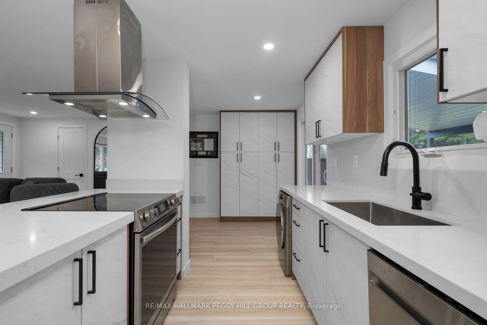 15 Cherrywood Lane, Innisfil, ON L9S 1M9 photo 5