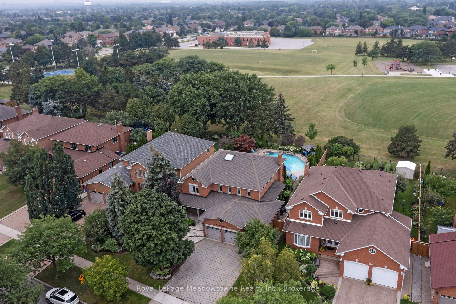 246 Fifth Avenue, Vaughan, ON L4L 7A3 photo 2