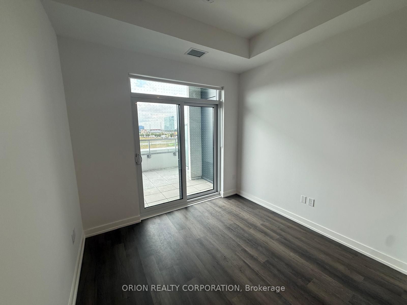 21 Meadowdale Road 305, Vaughan, ON L4K 0H6 photo 5