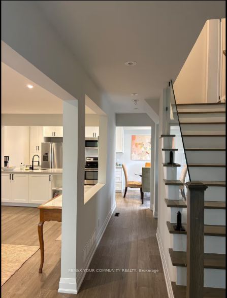 94 Springhead Gardens, Richmond Hill, ON L4C 5C4 photo 5