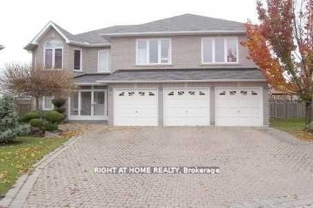 10 Fisico Court, Richmond Hill, ON L4B 3Z2