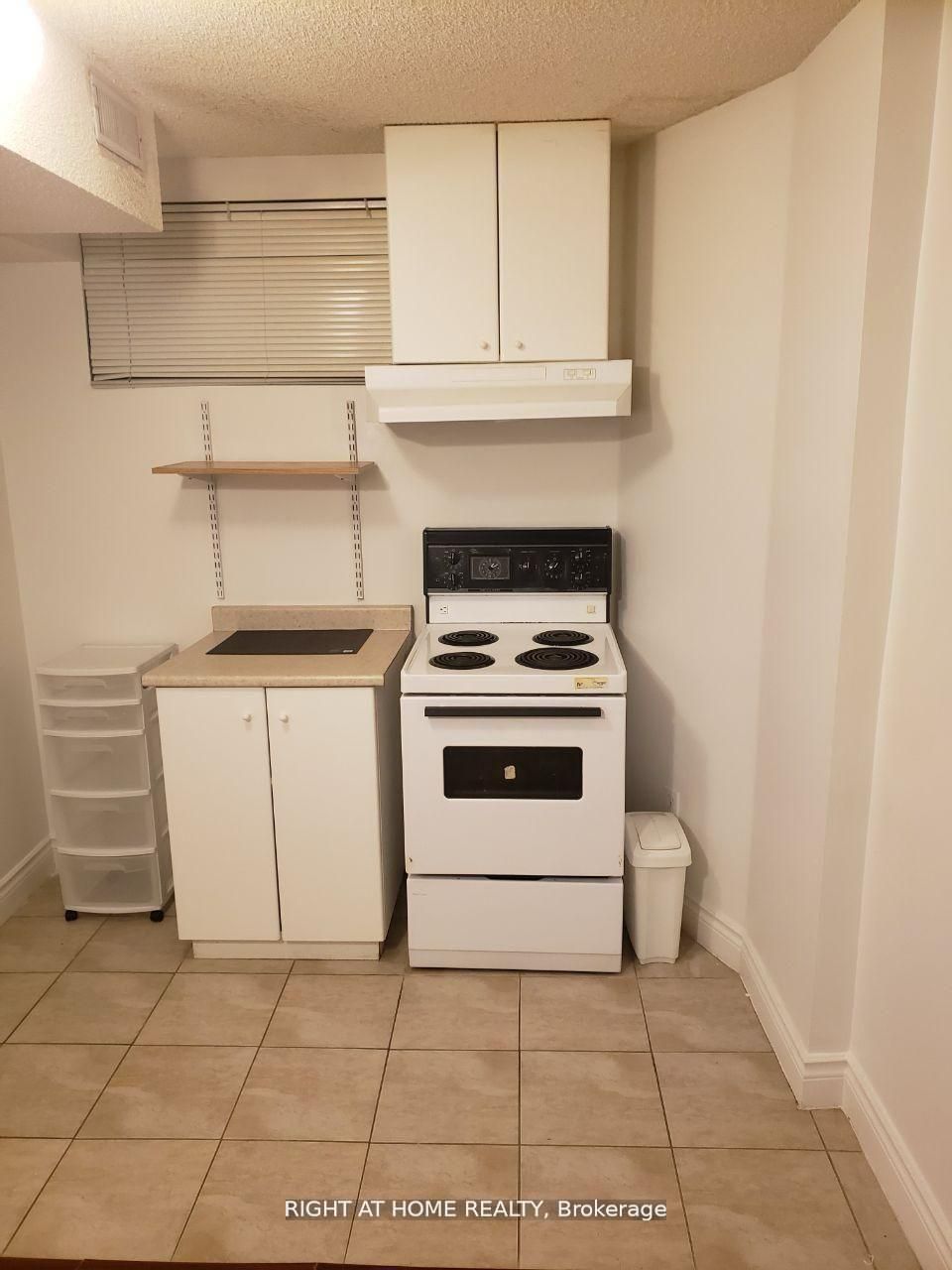 10 Fisico Court, Richmond Hill, ON L4B 3Z2 photo 3