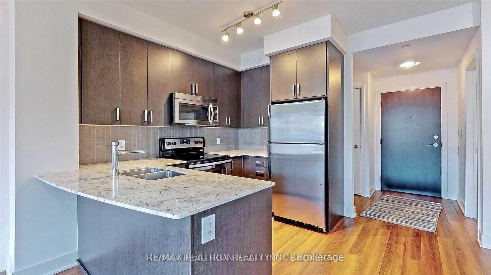 7608 Yonge Street 403, Vaughan, ON L4J 0J5 photo 3