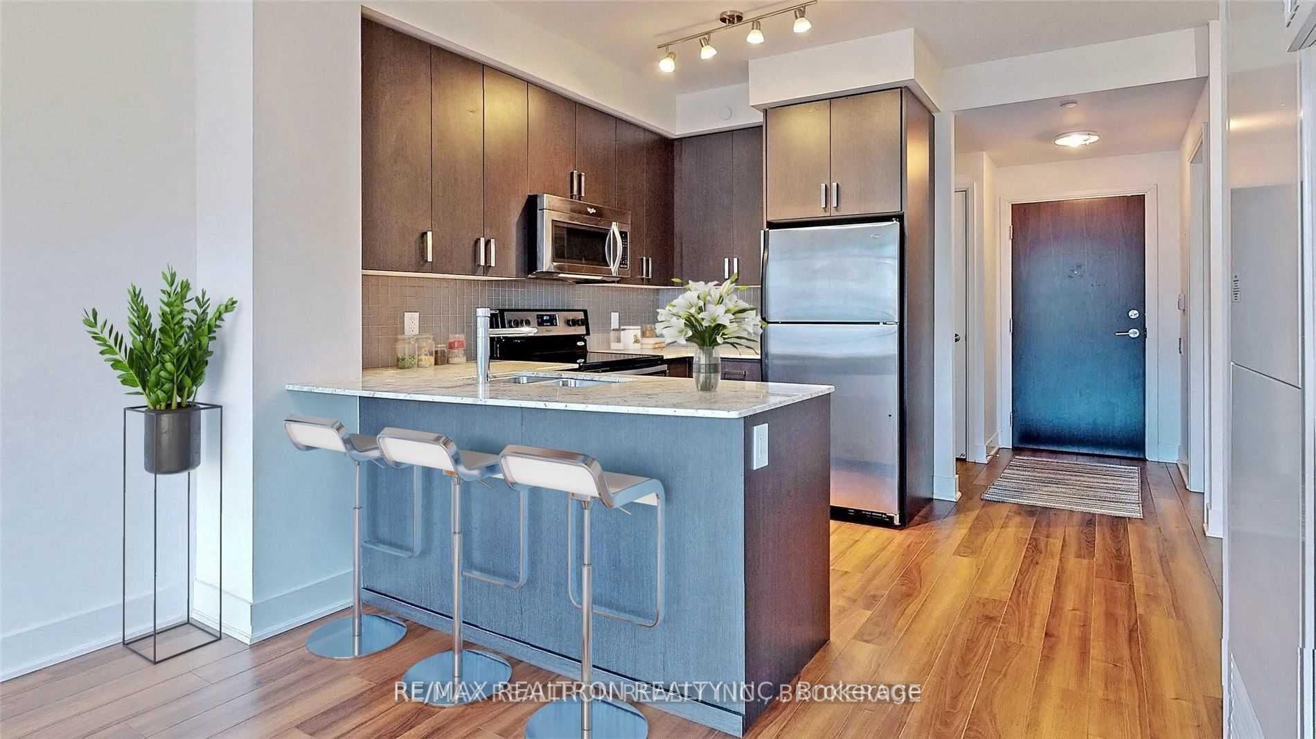 7608 Yonge Street 403, Vaughan, ON L4J 0J5 photo 4