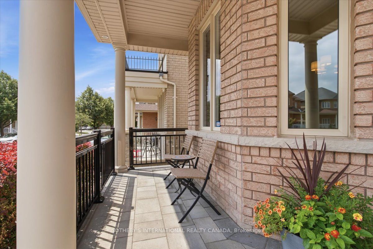 60 Saint James Avenue, Vaughan, ON L4H 3E8 photo 4