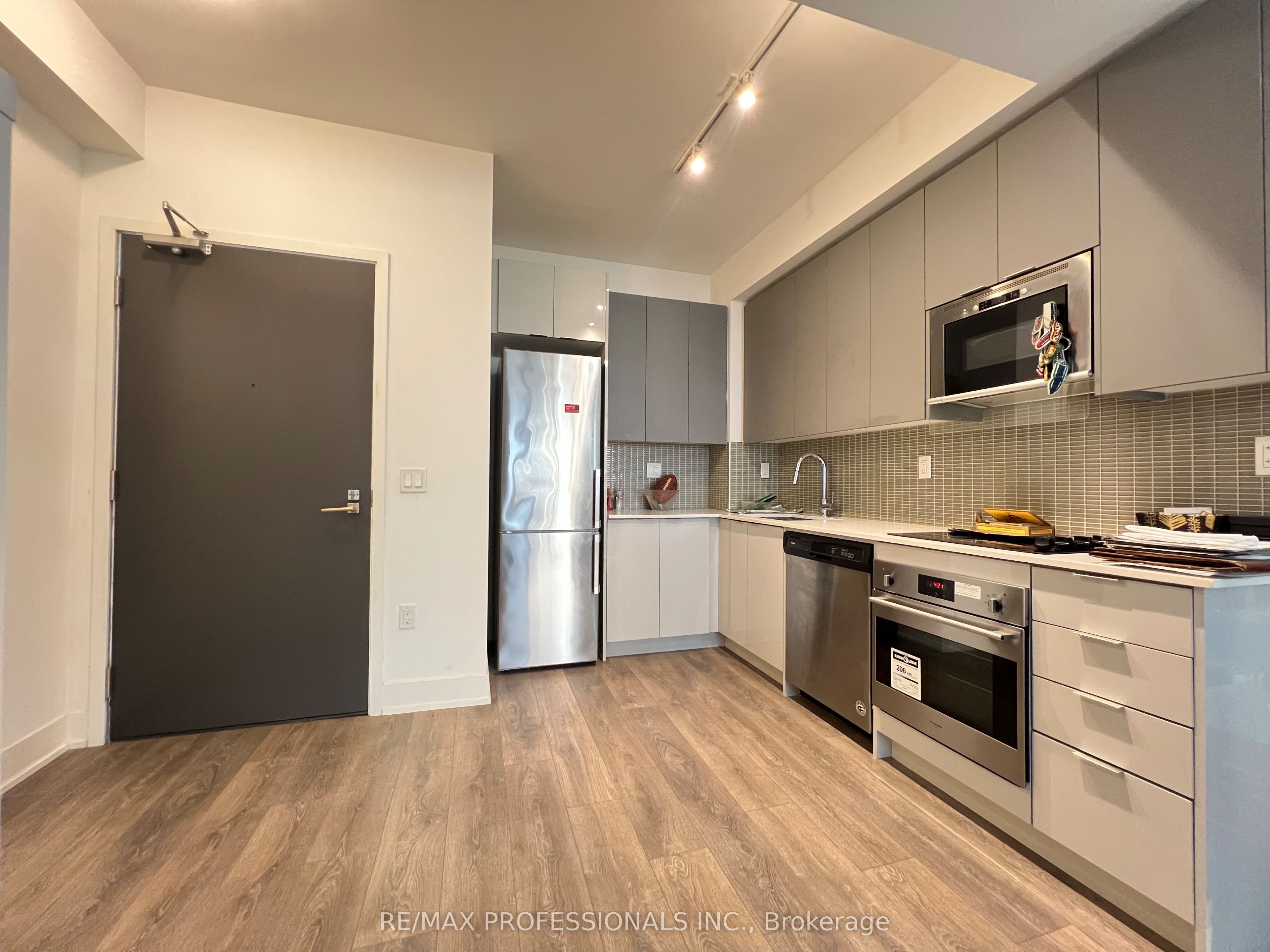 2916 Highway 7 Road, Vaughan, ON L4K 0K6 photo 3