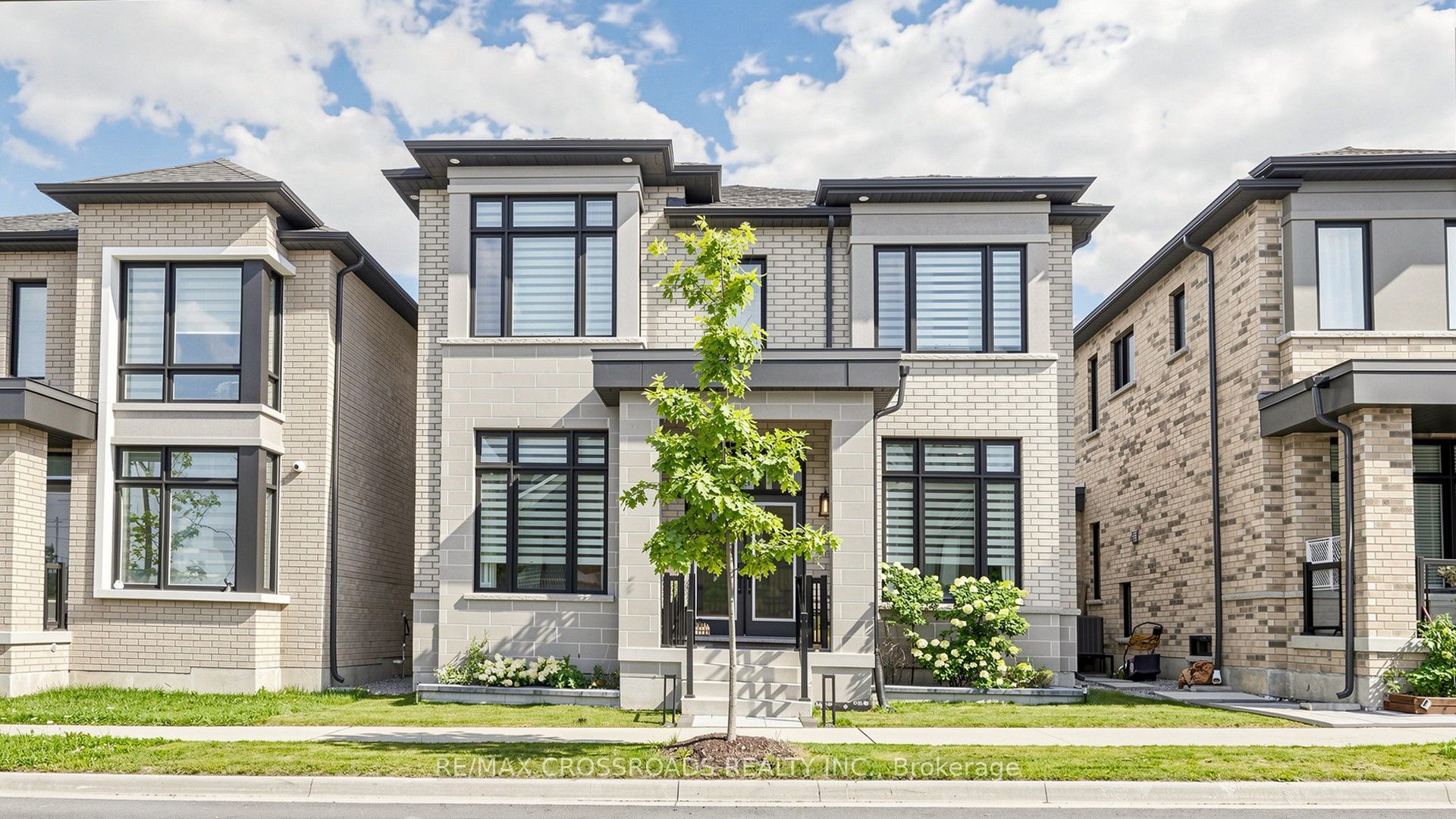 17 Sam Priestley Avenue, Markham, ON L6B 1P1