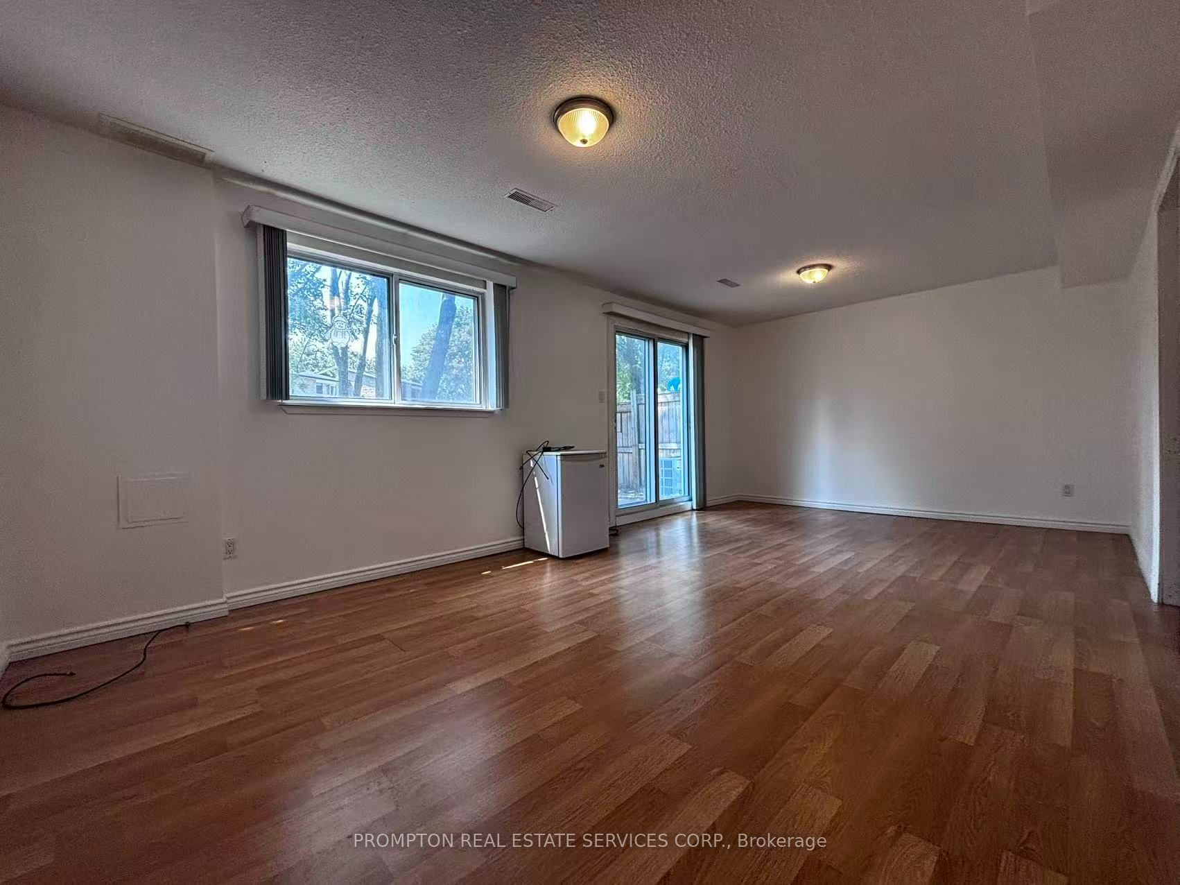22 Poplar Crescent, Aurora, ON L4G 3L3 photo 3