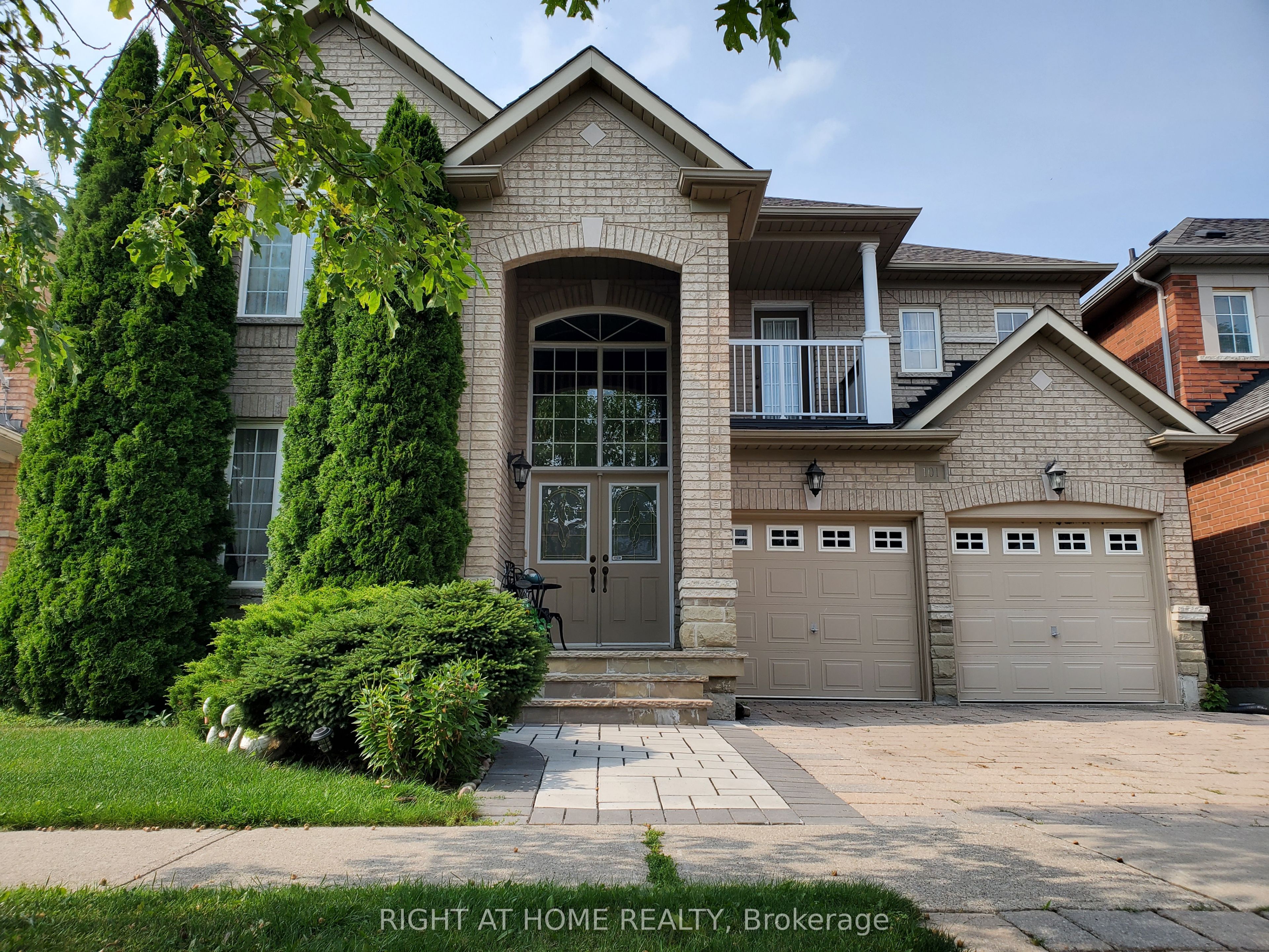 101 Townwood Drive, Richmond Hill, ON L4E 4T2