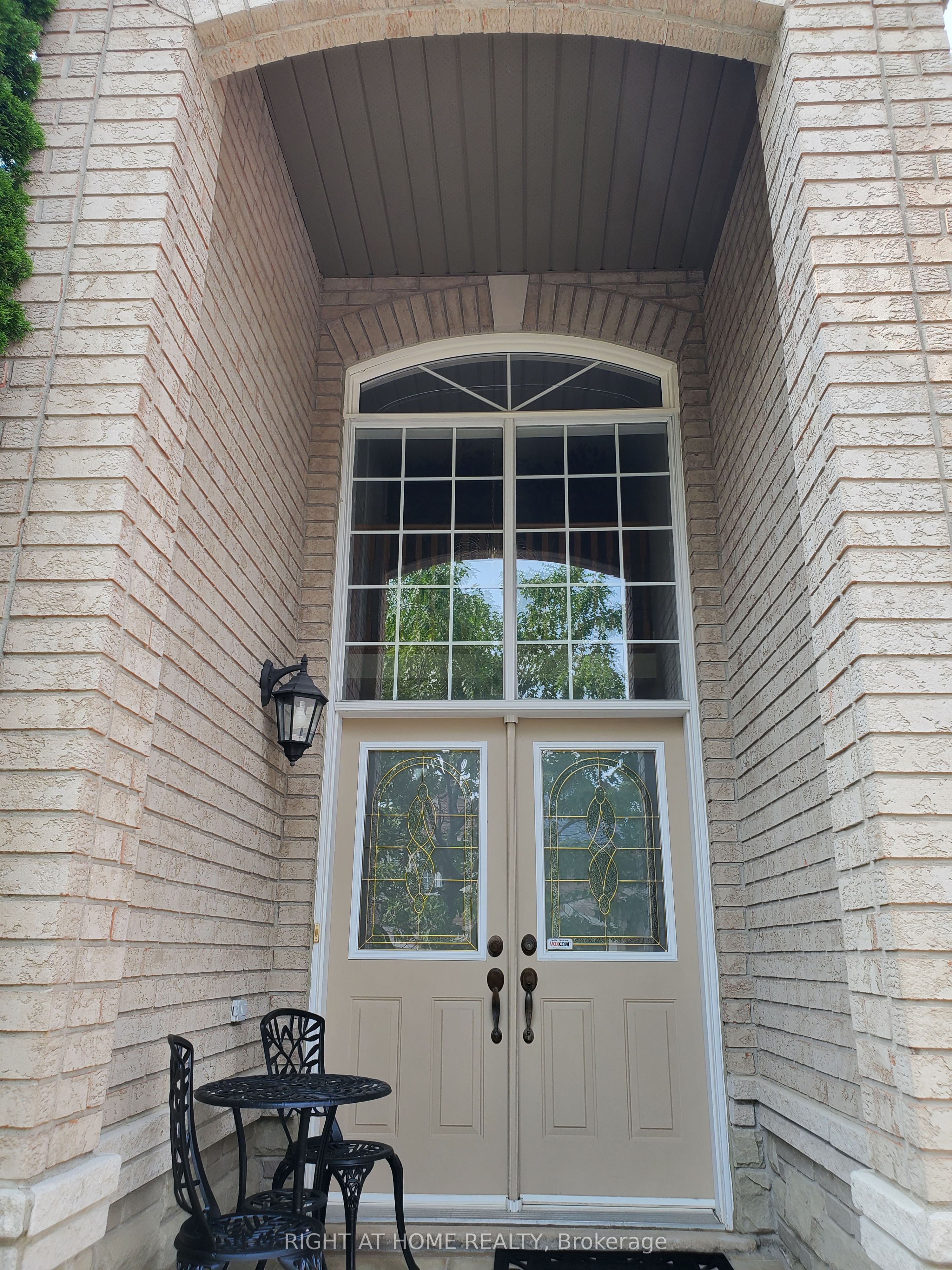 101 Townwood Drive, Richmond Hill, ON L4E 4T2 photo 3
