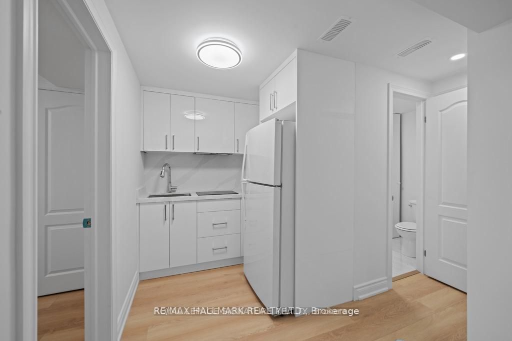 227-BASEMENT Thoms Crescent, Newmarket, ON L3Y 1C9 photo 5