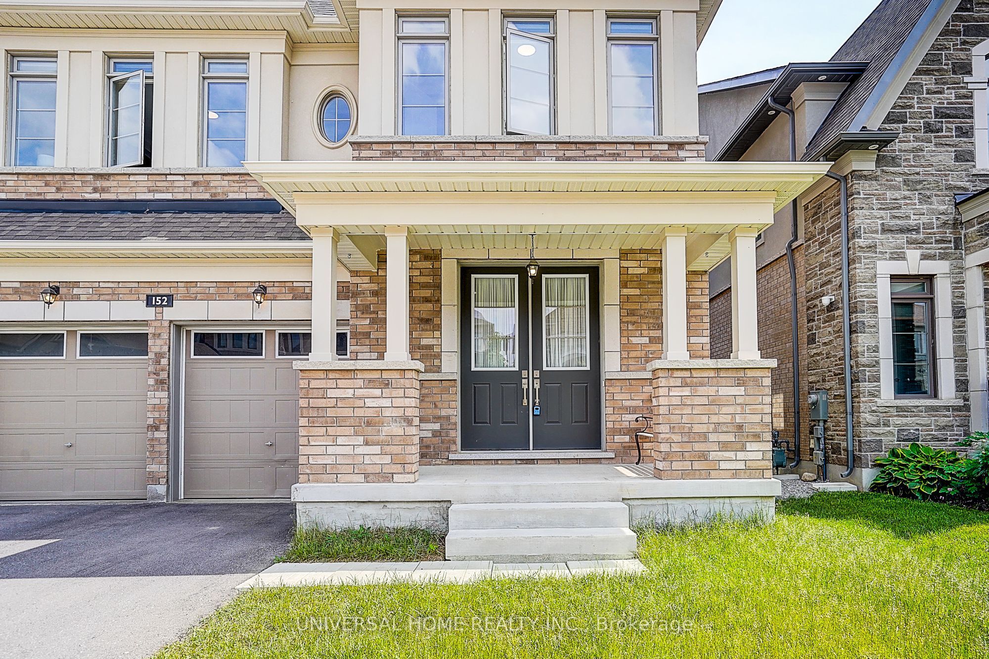 152 Sikura Circle, Aurora, ON L4G 3Z1 photo 2