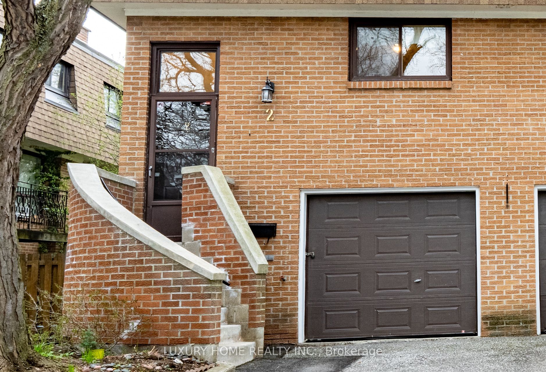 100 Henderson Avenue 2, Markham, ON L3T 2K8 photo 2