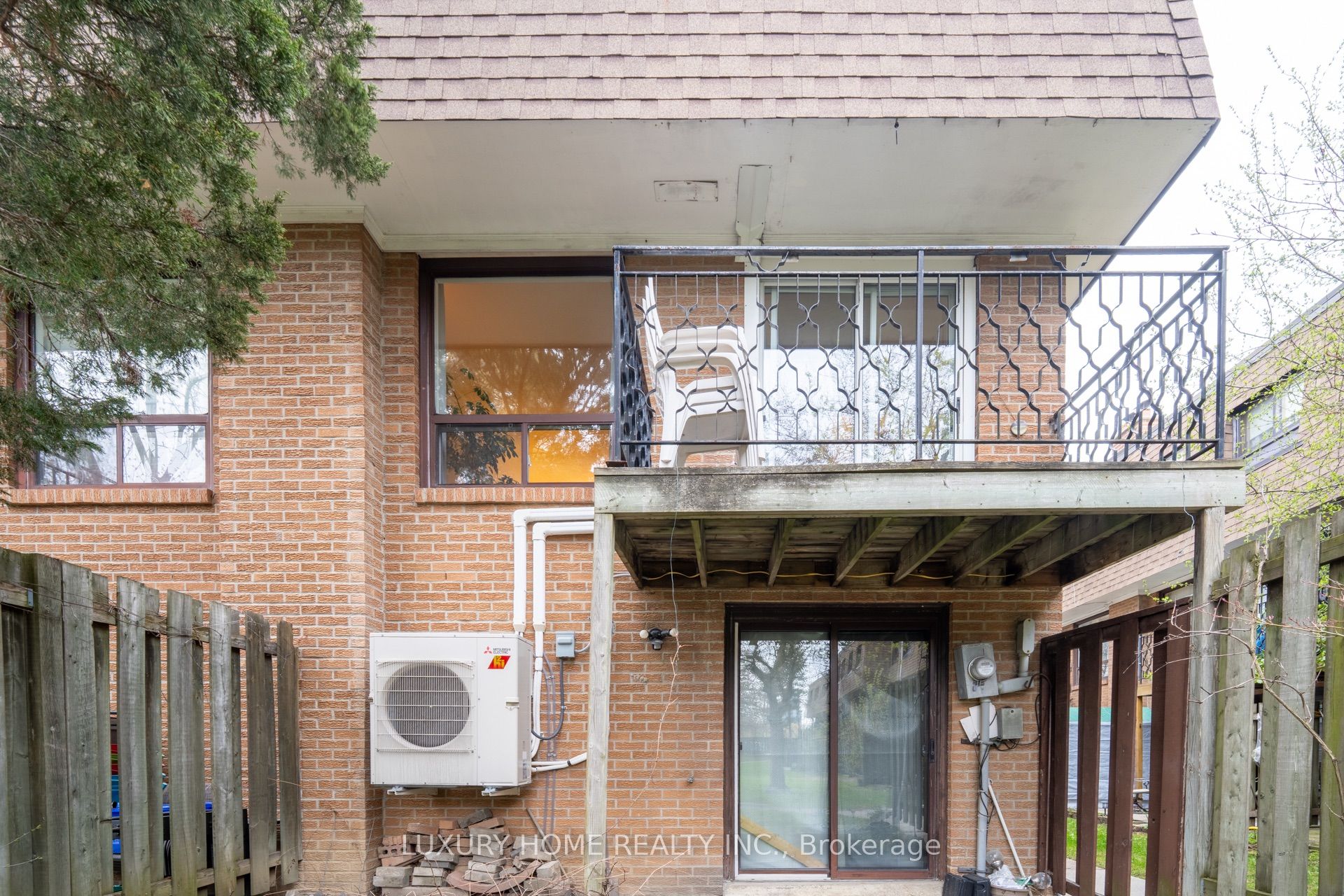 100 Henderson Avenue 2, Markham, ON L3T 2K8 photo 4