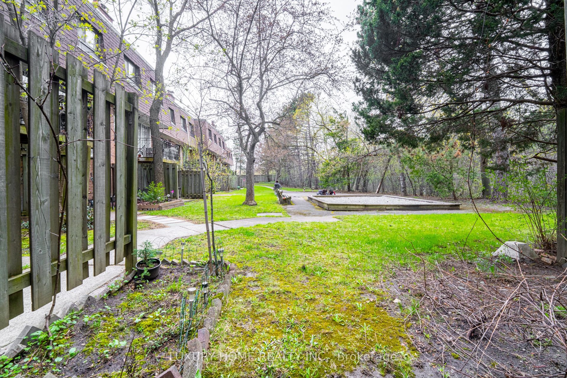 100 Henderson Avenue 2, Markham, ON L3T 2K8 photo 5