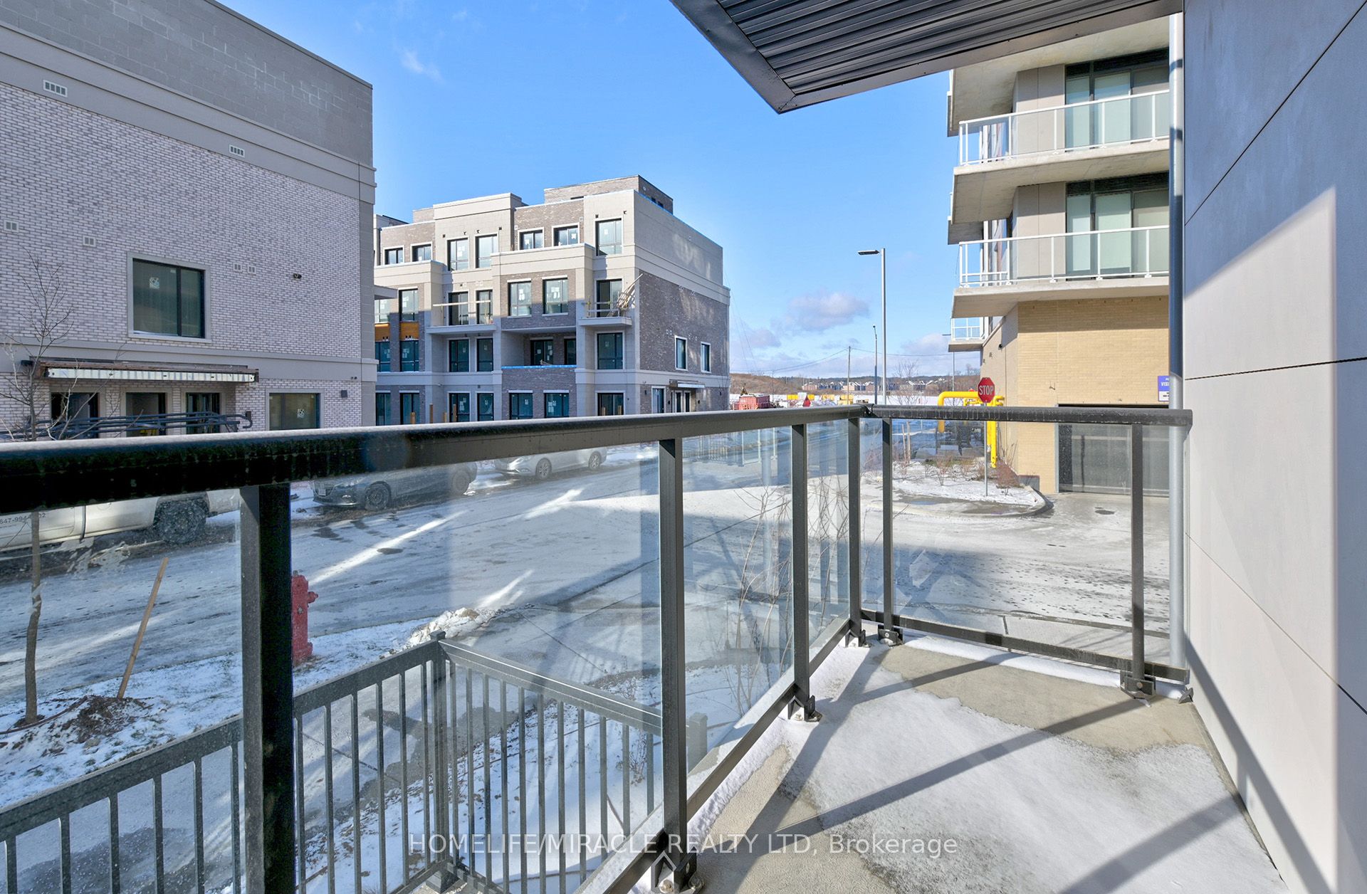 14 David Eyer Road 1017, Richmond Hill, ON L4S 0N5