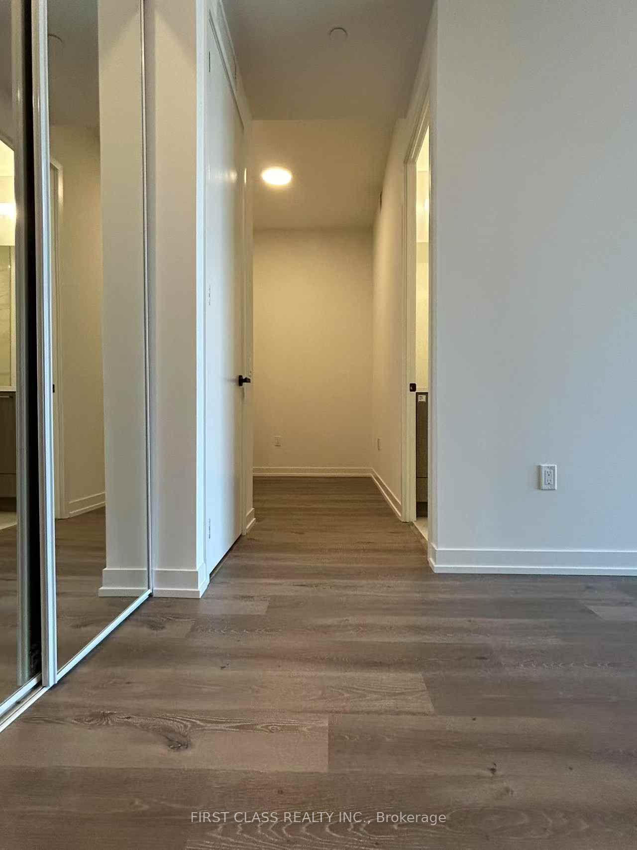 225 Commerce St Street 2708, Vaughan, ON L4K 0R1 photo 2