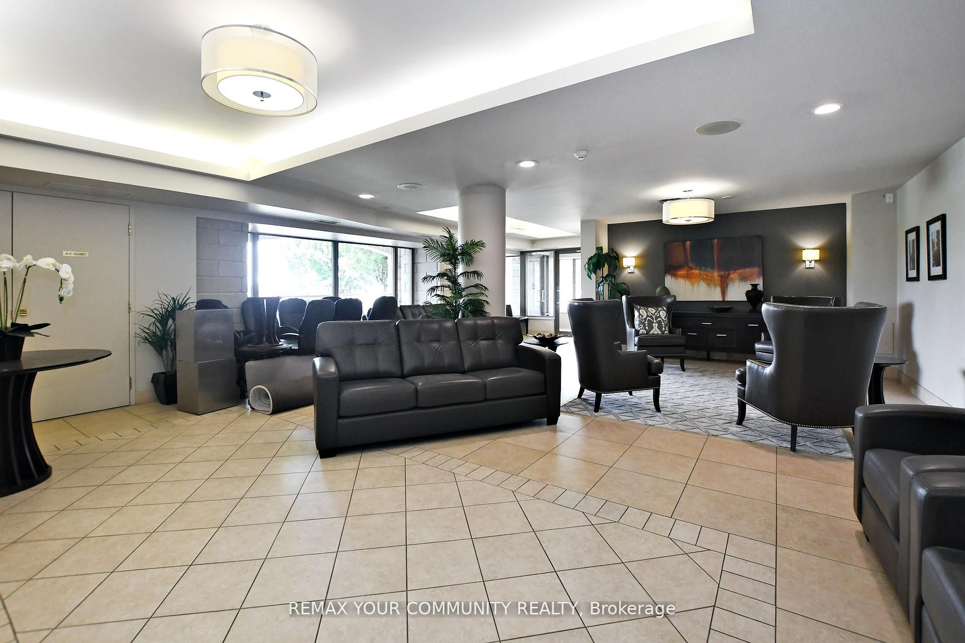 2500 Rutherford Road 502, Vaughan, ON L4K 5N7 photo 4
