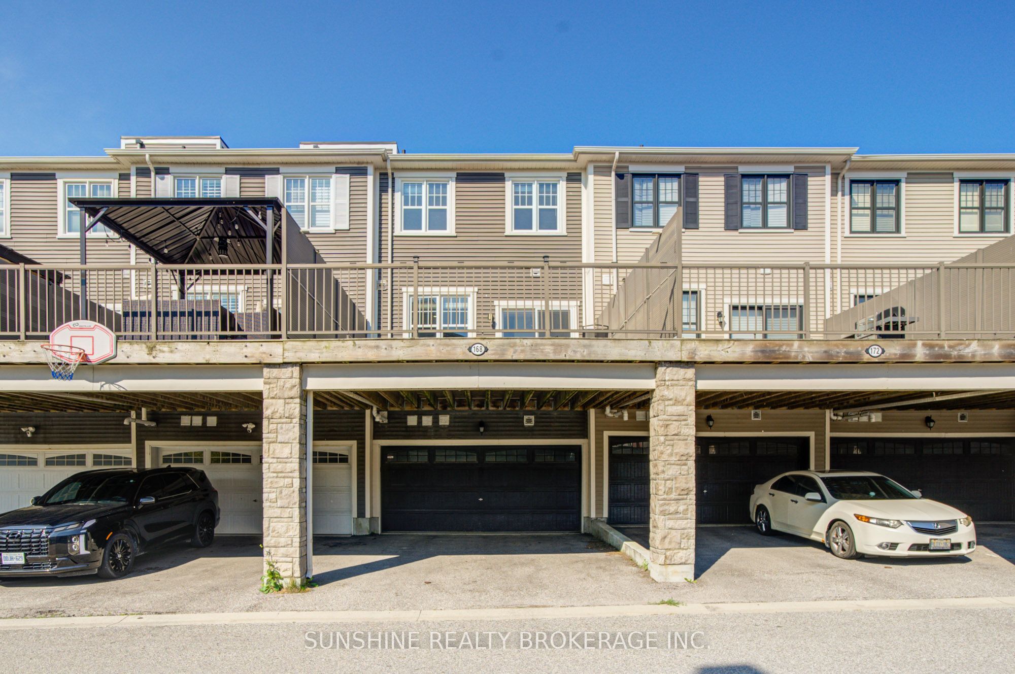 168 Baker Hill Boulevard, Whitchurch-Stouffville, ON L4A 1X9 photo 2