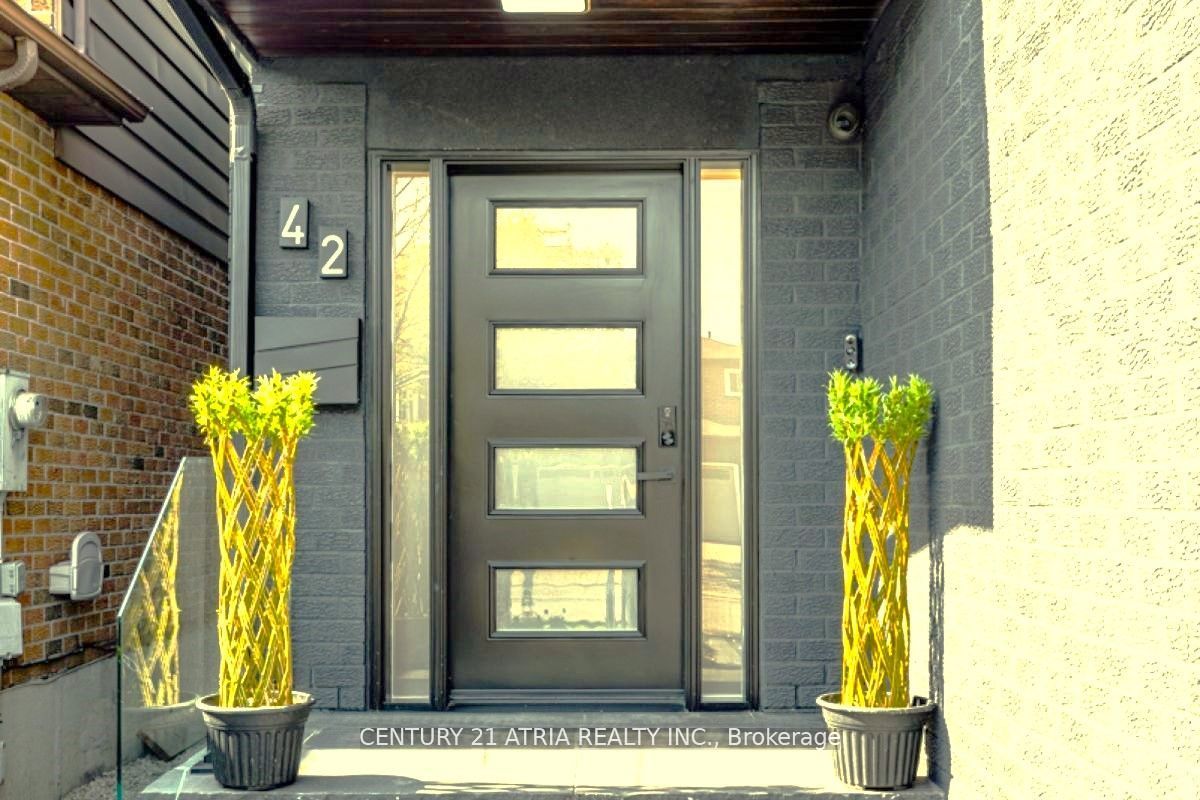 42 Coventry Court, Richmond Hill, ON L4C 8B8 photo 3