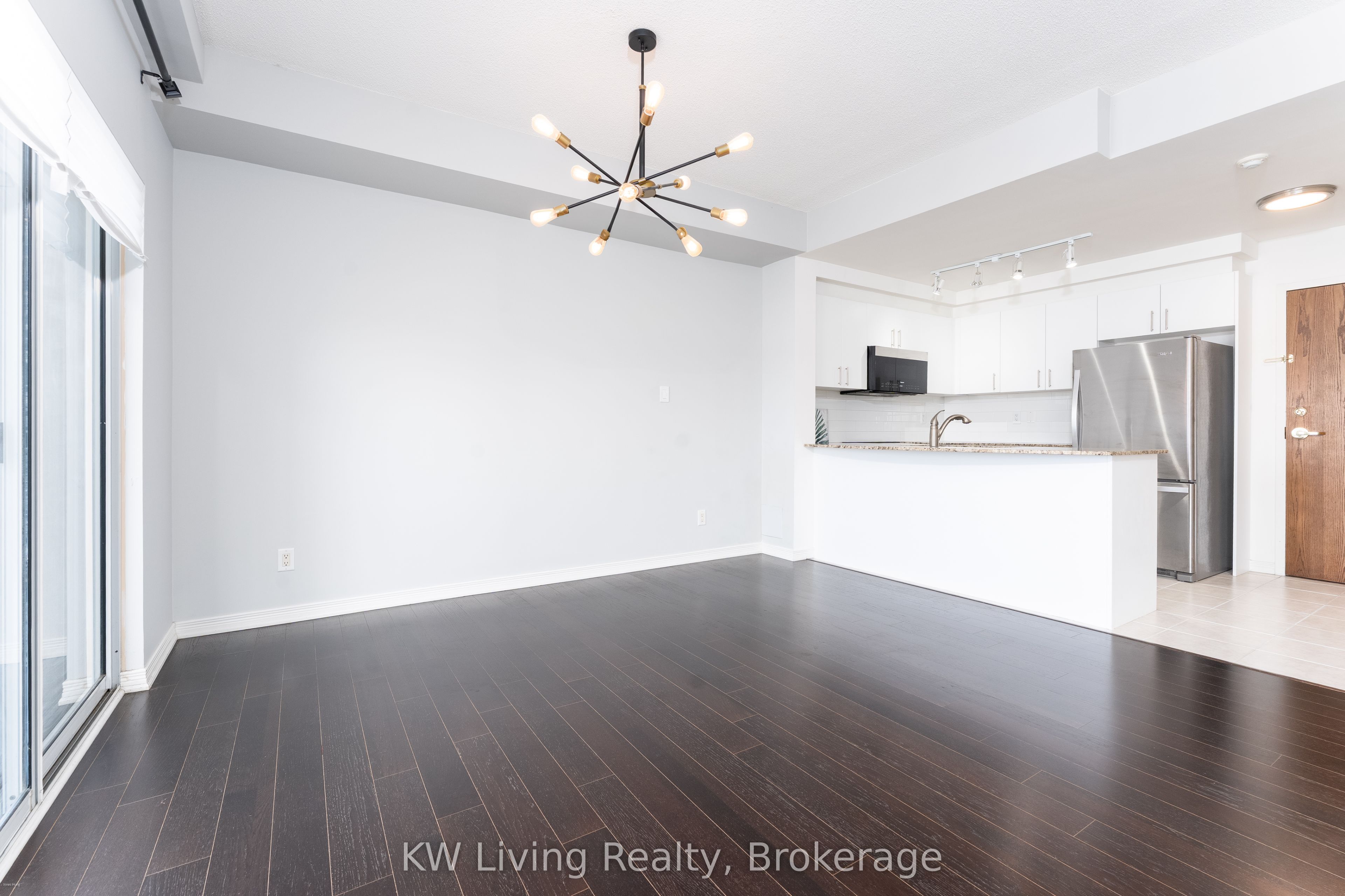 8 Maison Parc Court 703, Vaughan, ON L4J 9K5 photo 4