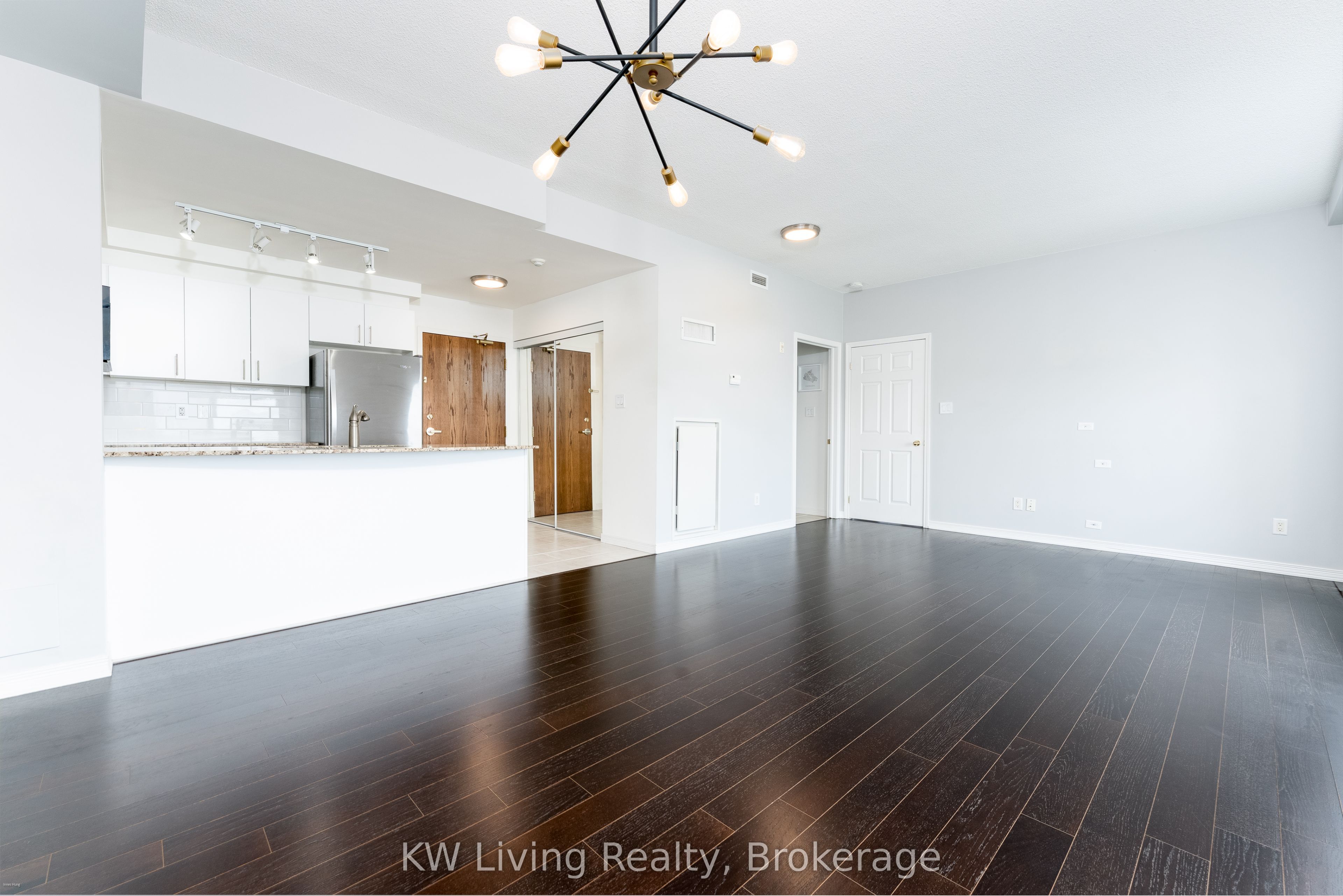 8 Maison Parc Court 703, Vaughan, ON L4J 9K5 photo 5