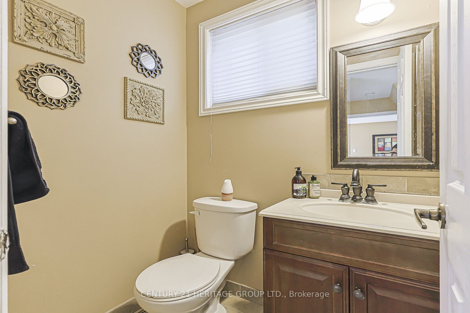 143 Thoms Crescent, Newmarket, ON L3Y 1C9 photo 5