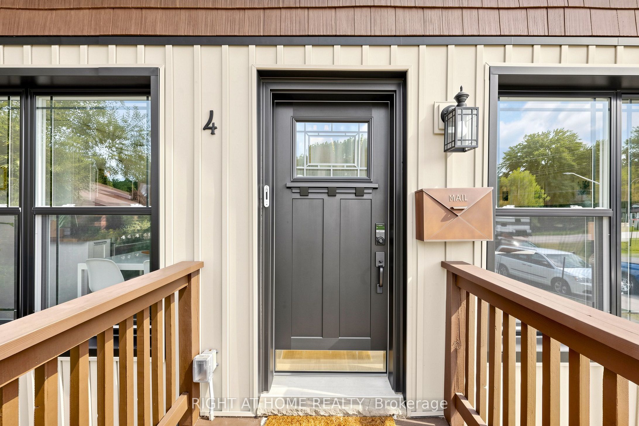 4 Waterbend Drive, Georgina, ON L4P 2S2 photo 3
