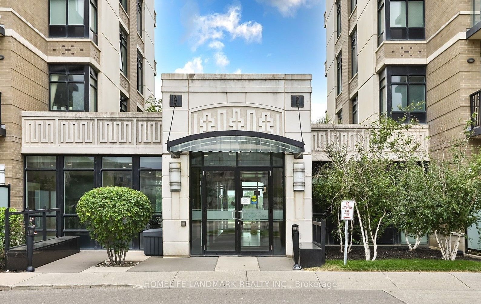 131 Upper Duke Crescent 410, Markham, ON L6G 0C9 photo 3