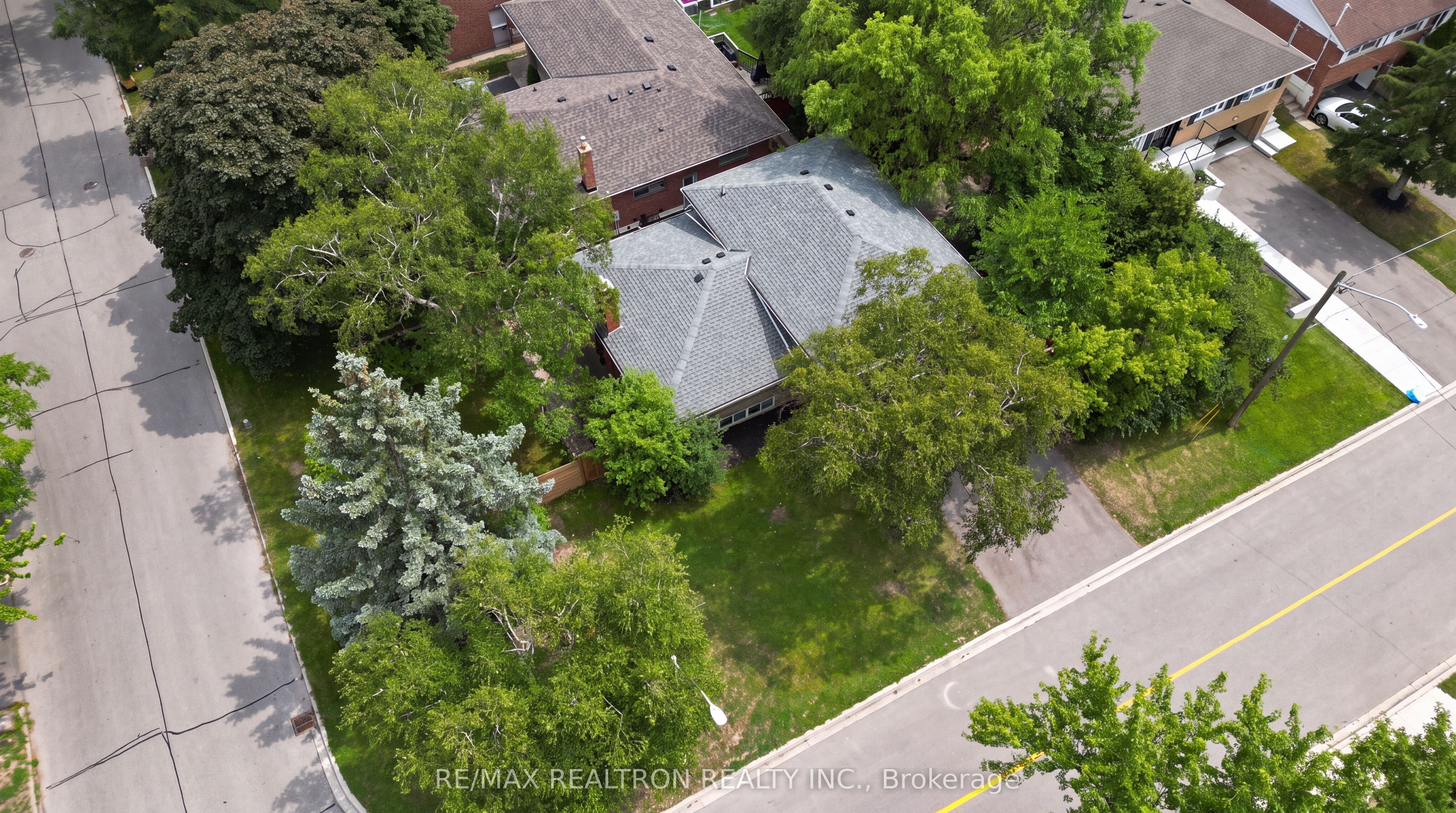 249 Tampico Road, Richmond Hill, ON L4C 4R8 photo 5