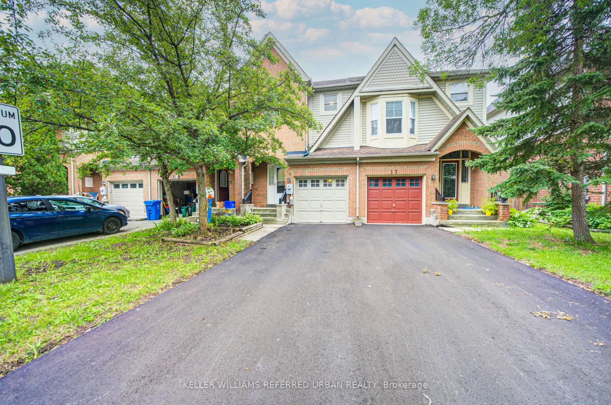 19 Evelyn Buck Lane, Aurora, ON L4G 7H9 photo 3