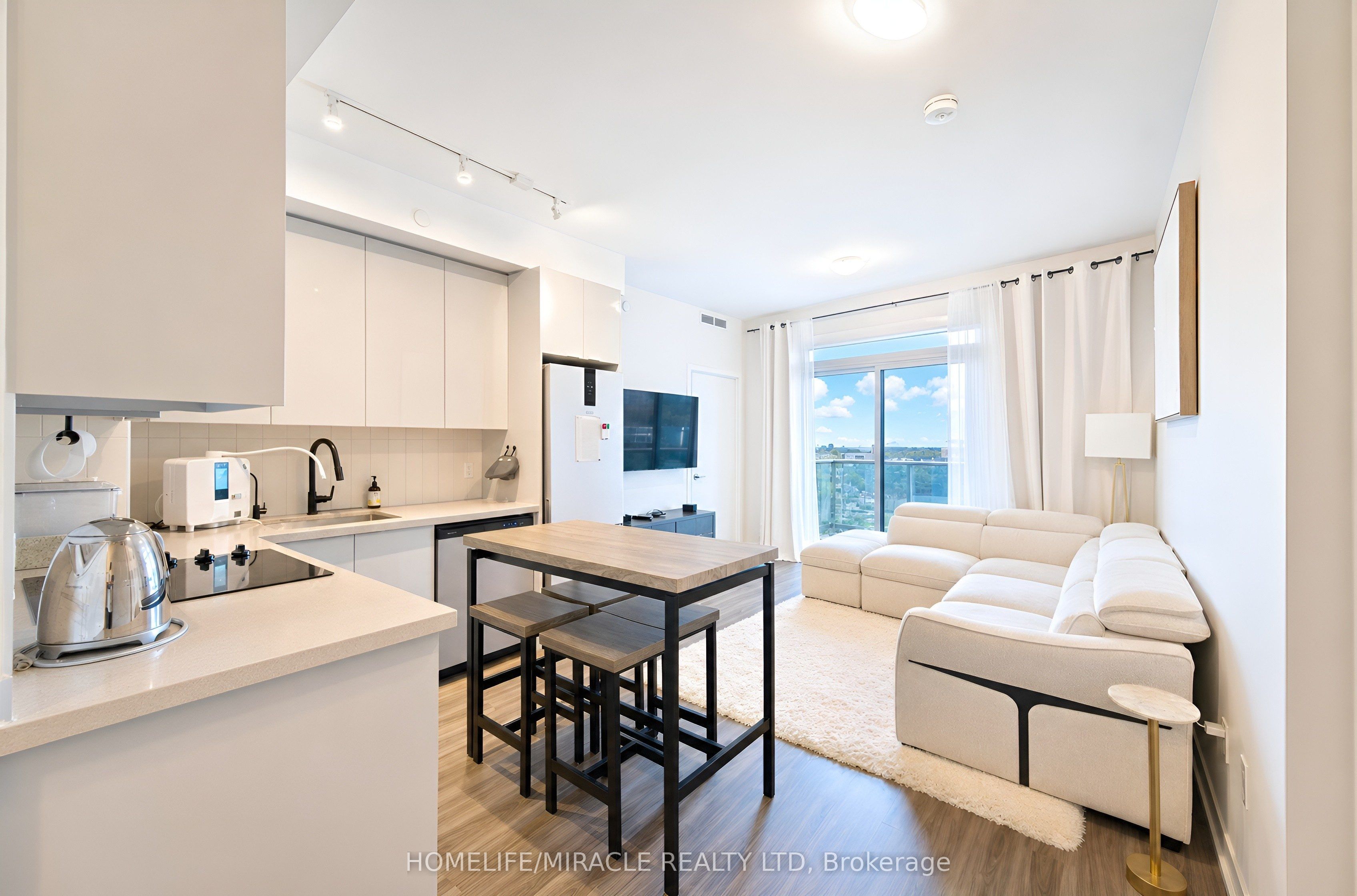 10 Abeja Street 813, Vaughan, ON L4K 0R4 photo 2