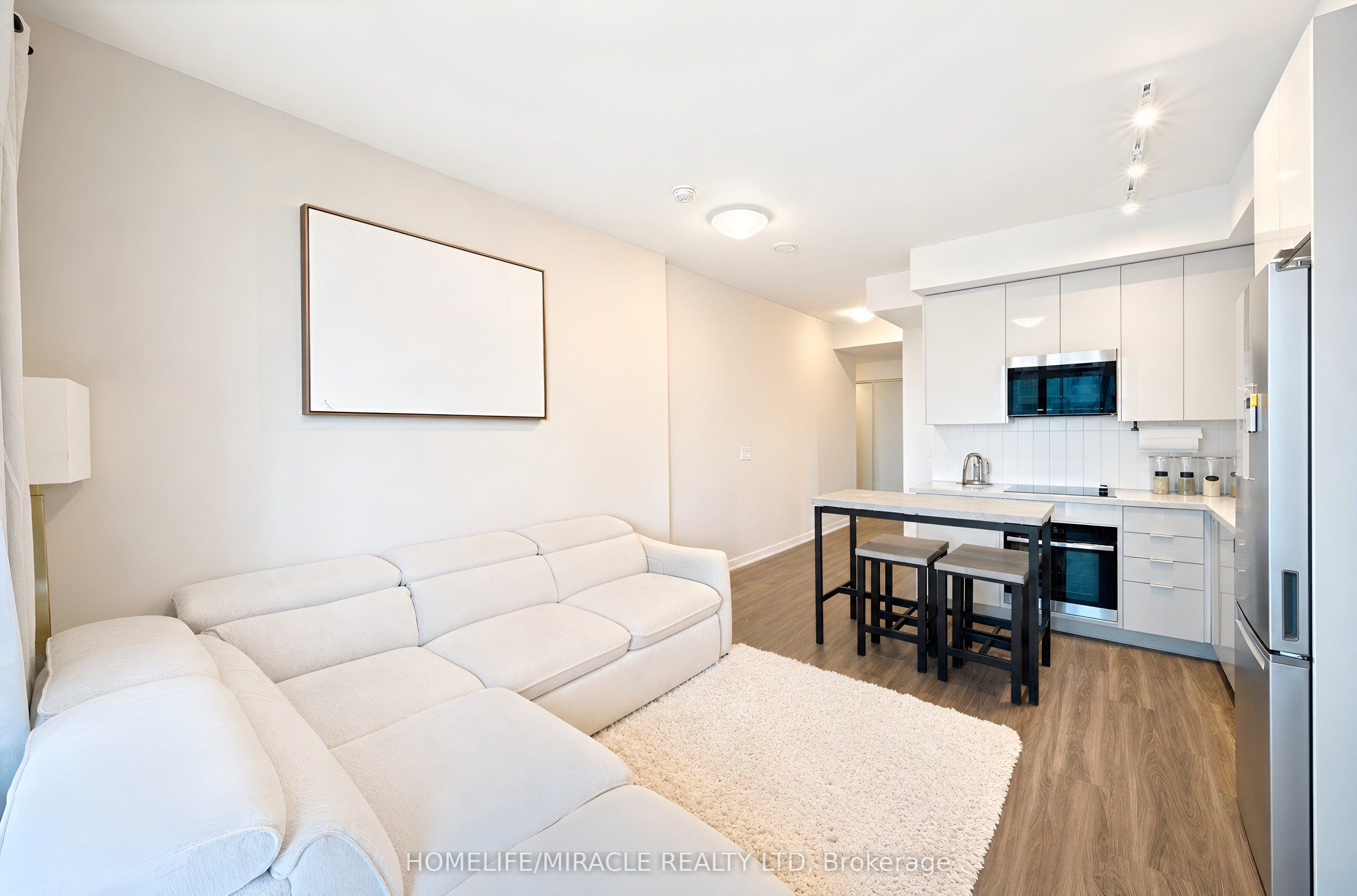 10 Abeja Street 813, Vaughan, ON L4K 0R4 photo 5