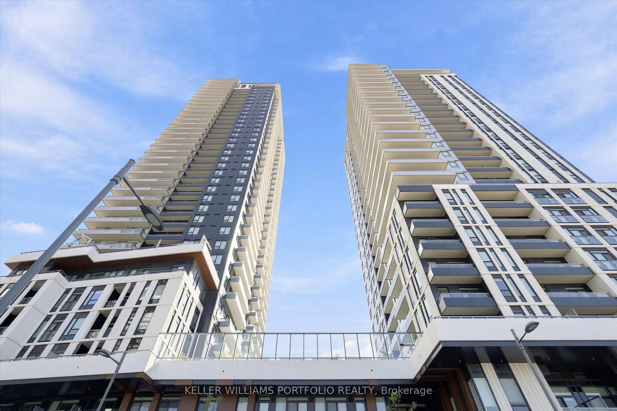 5 Meadowdale Road 210, Vaughan, ON L4K 0C7