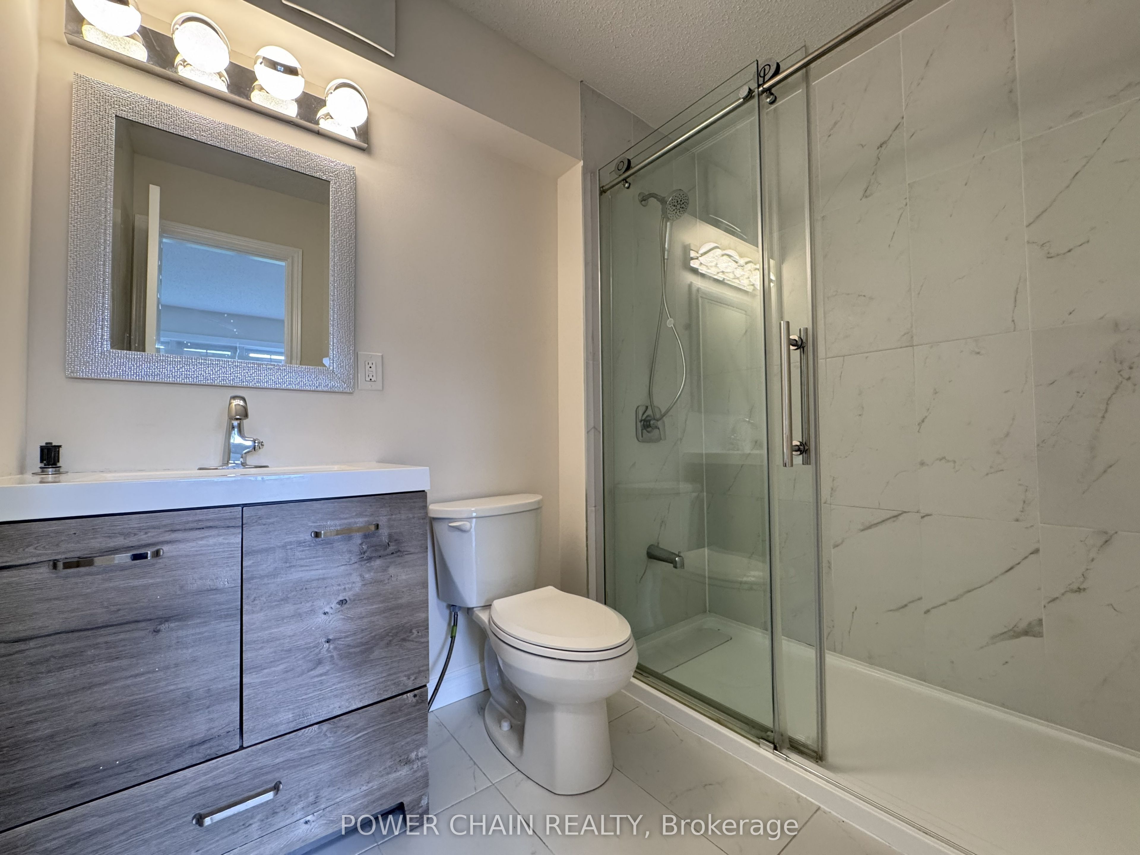 73 Harry Cook Drive, Markham, ON L3R 5Y9 photo 4