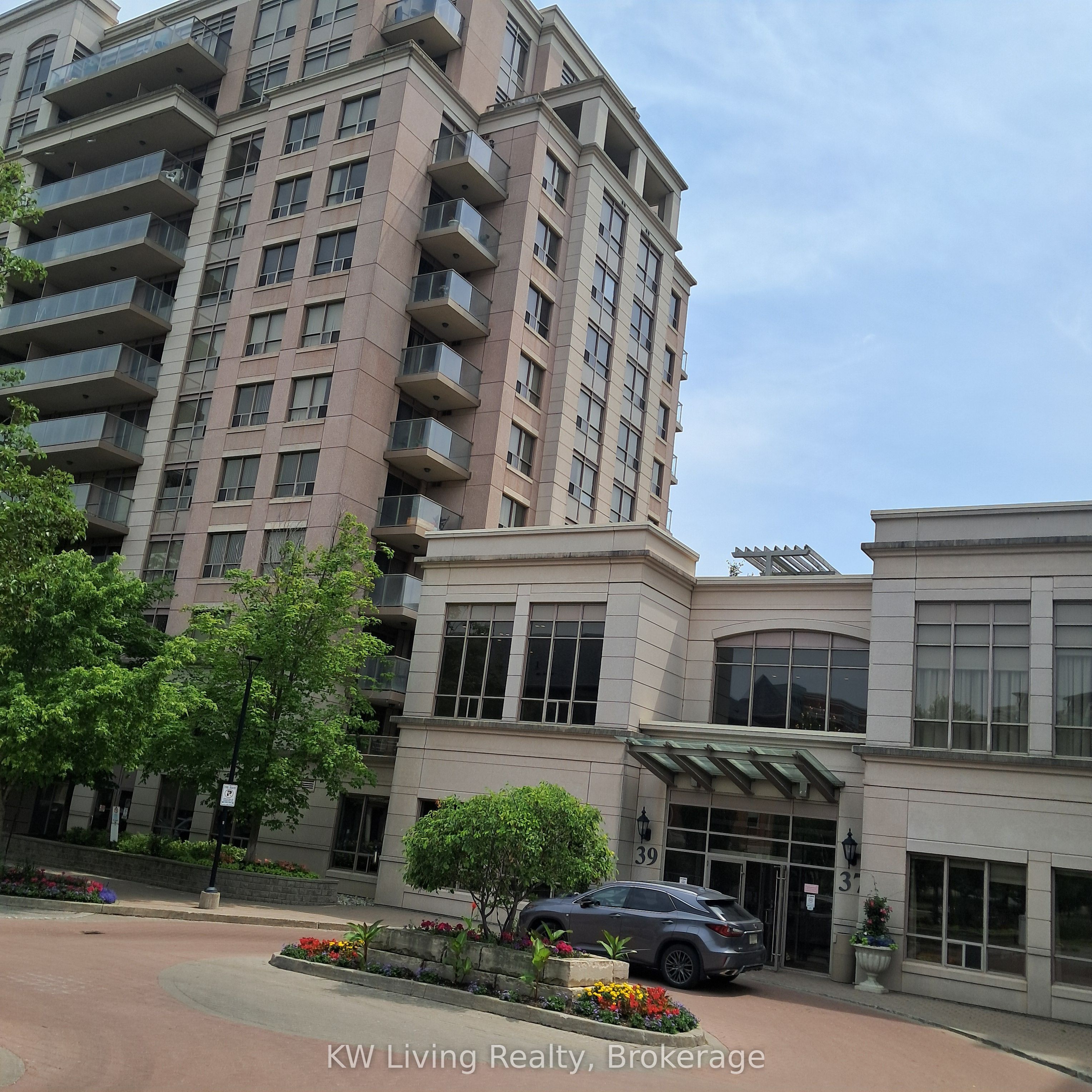 39 Galleria Parkway 309, Markham, ON L3T 0A6