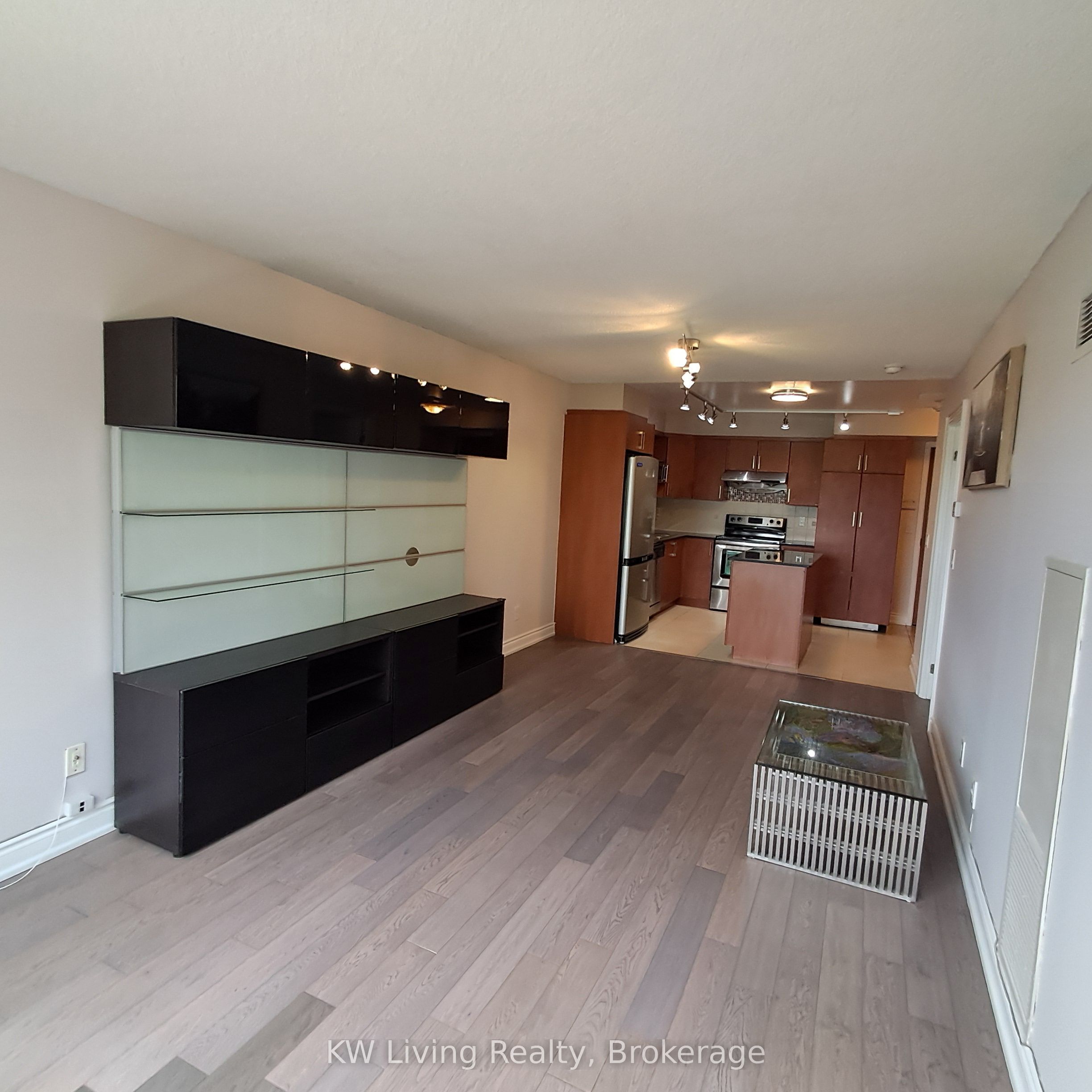 39 Galleria Parkway 309, Markham, ON L3T 0A6 photo 3
