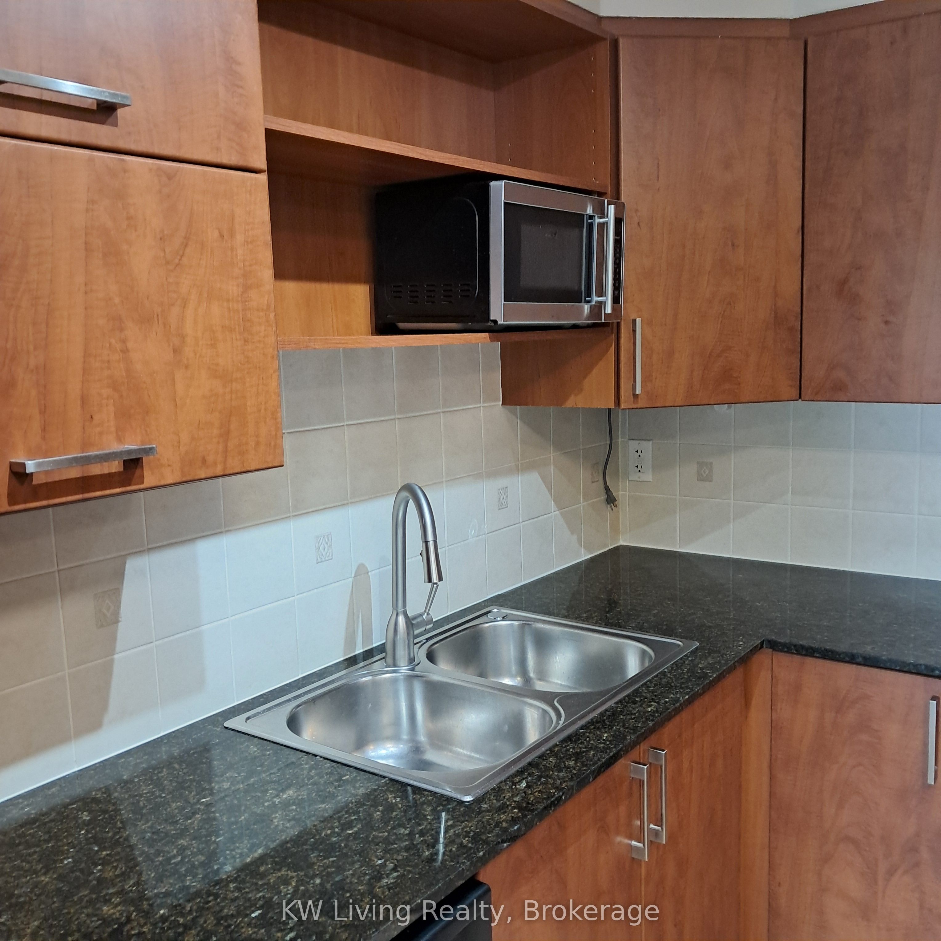 39 Galleria Parkway 309, Markham, ON L3T 0A6 photo 5