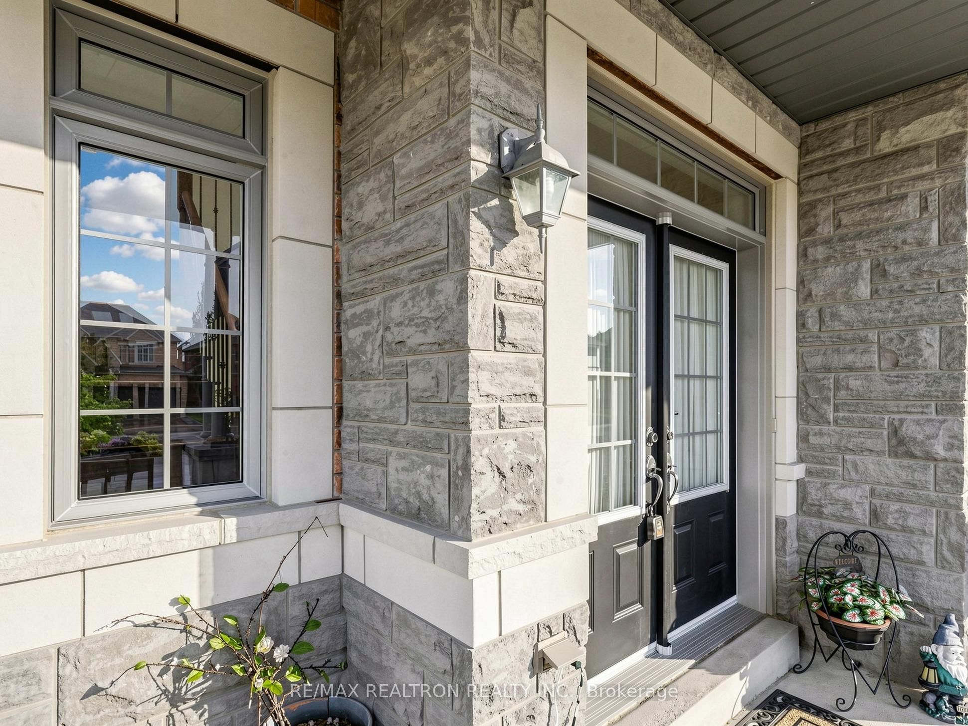 15 Motley Court, Richmond Hill, ON L4E 0N4 photo 5