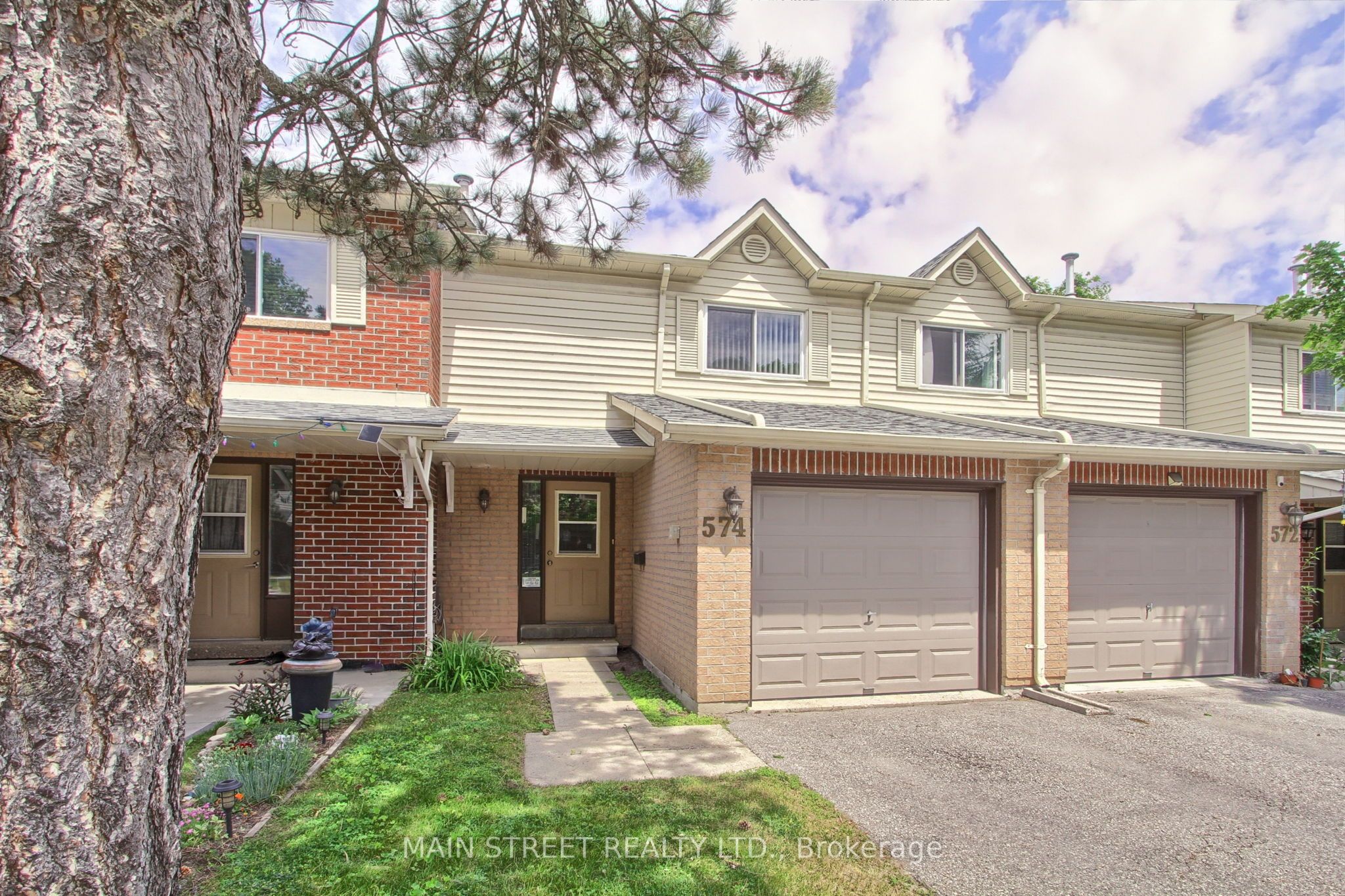 574 Jack Giles Circle, Newmarket, ON L3X 1X9