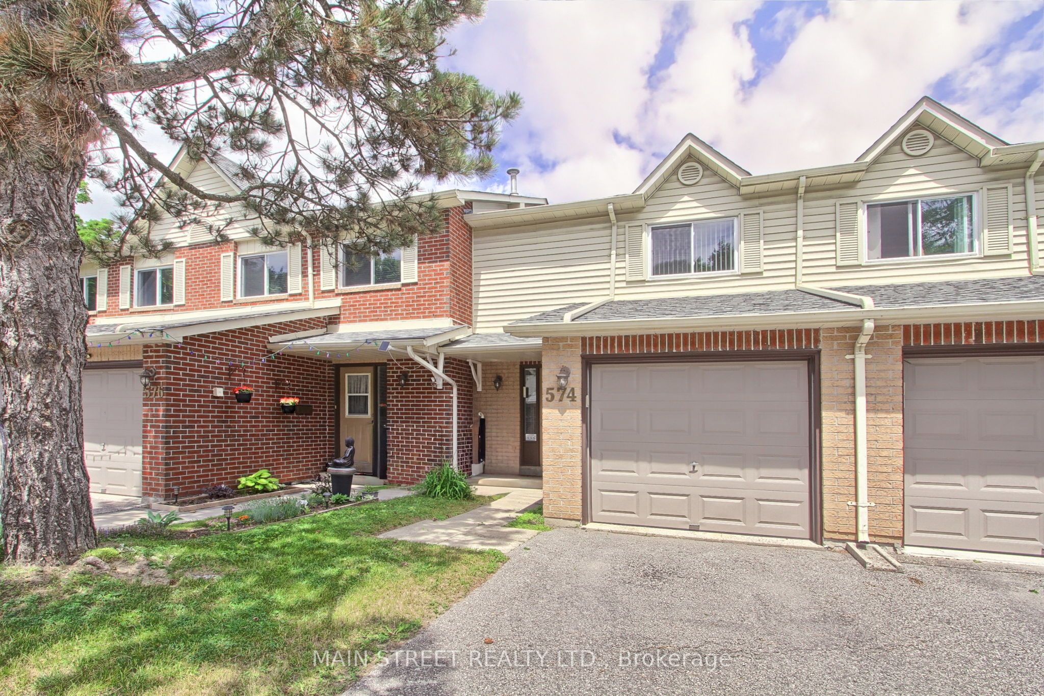 574 Jack Giles Circle, Newmarket, ON L3X 1X9 photo 2