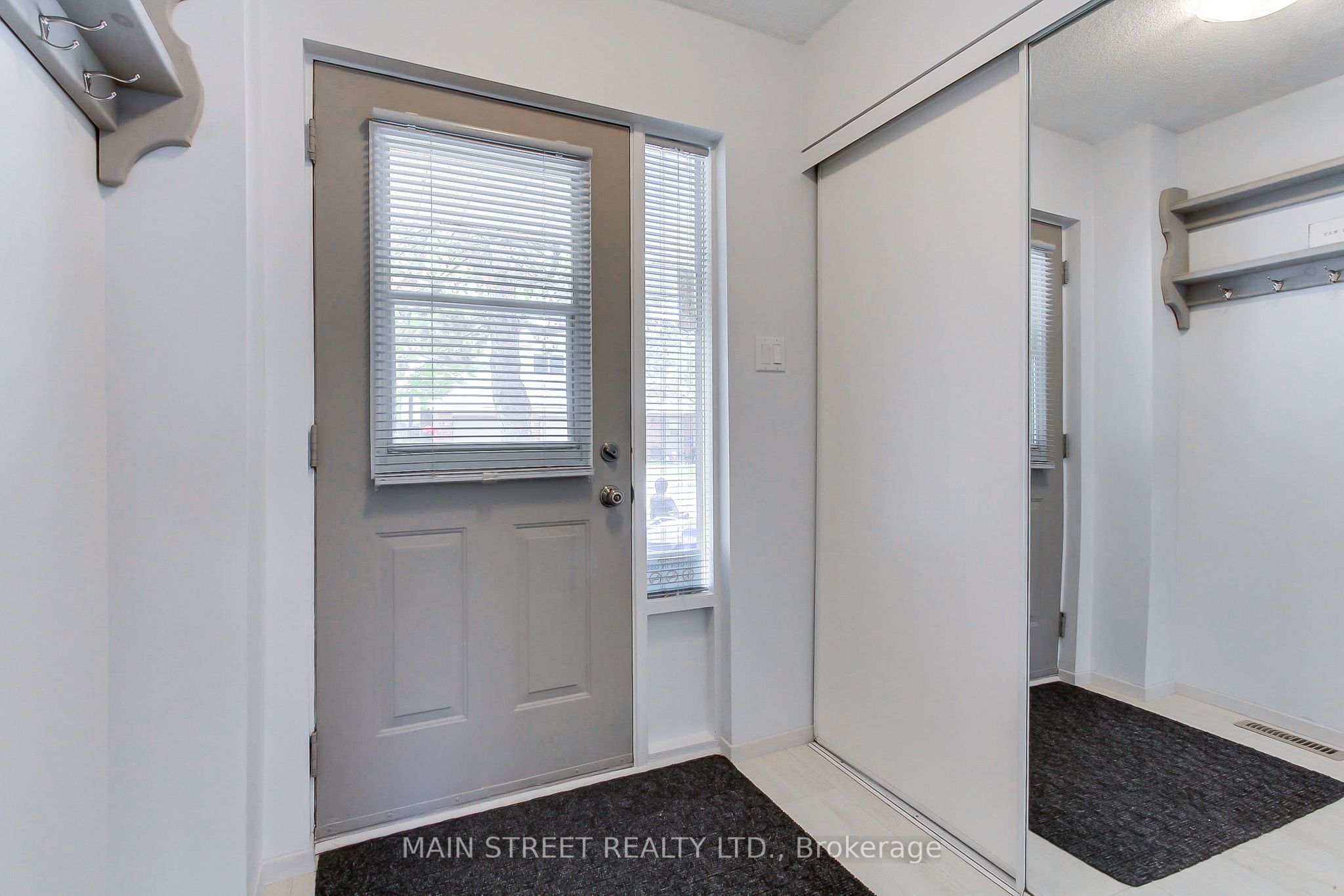 574 Jack Giles Circle, Newmarket, ON L3X 1X9 photo 4