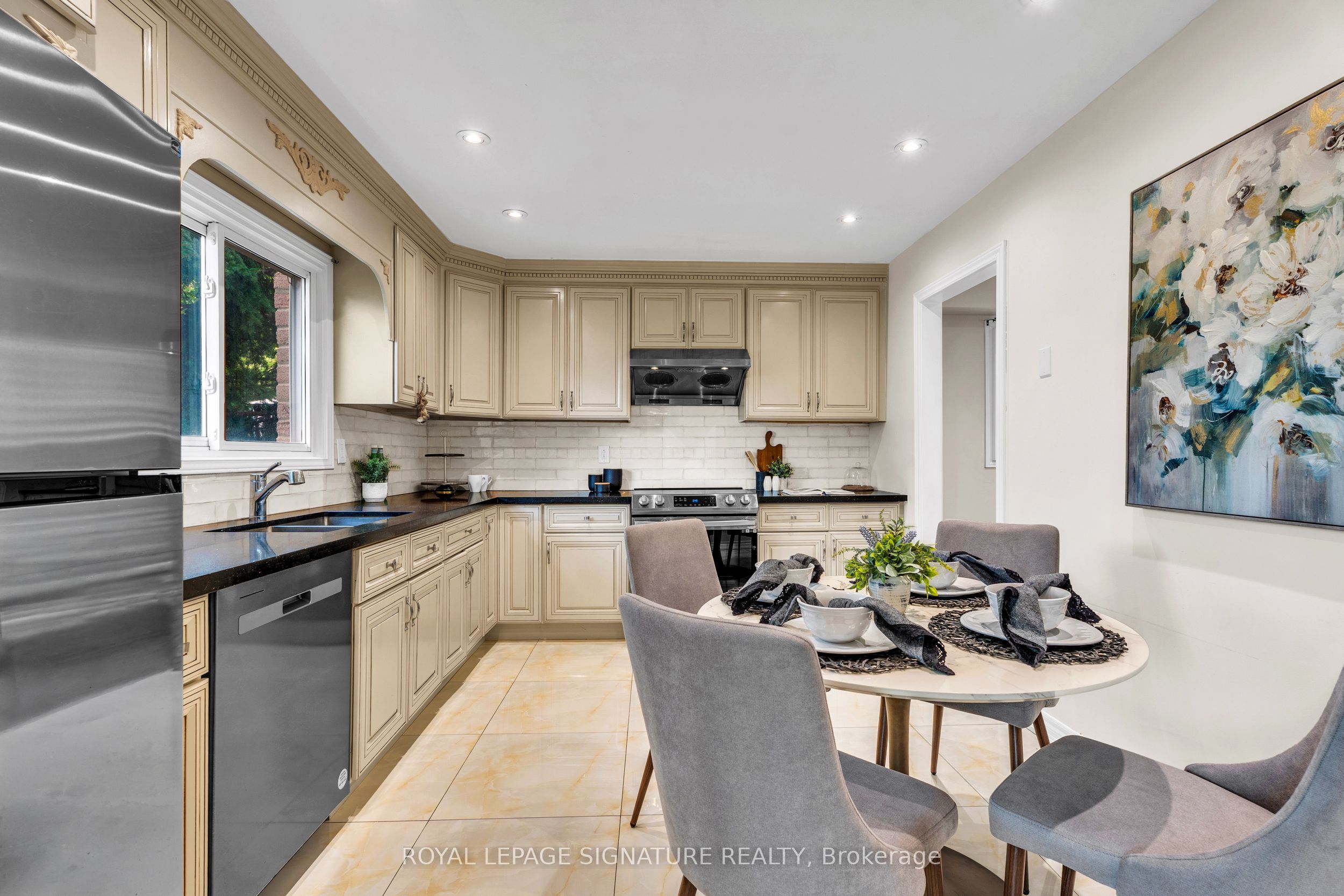 89 Batson Drive, Aurora, ON L4G 3R2 photo 4